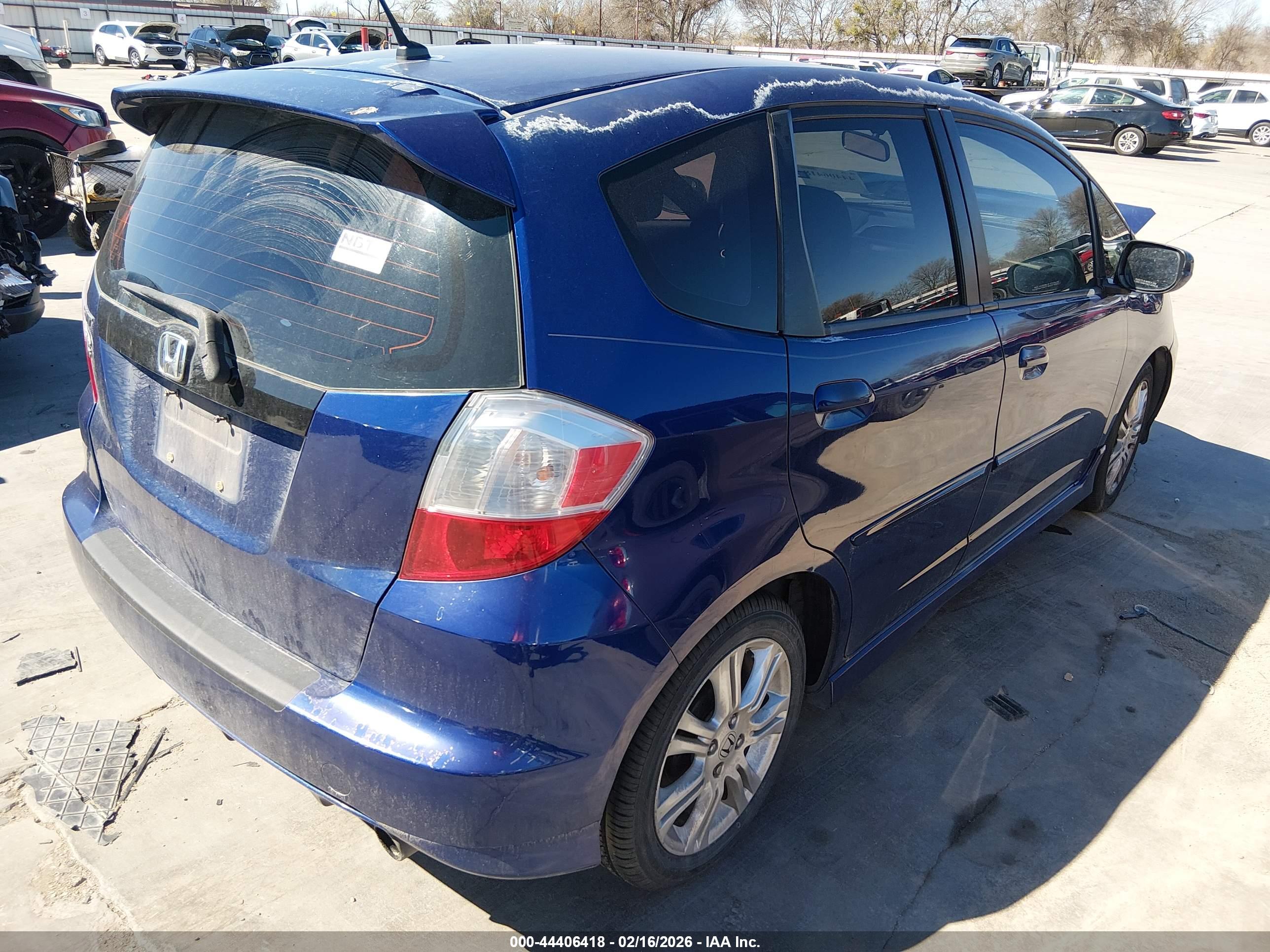 HONDA FIT image 4