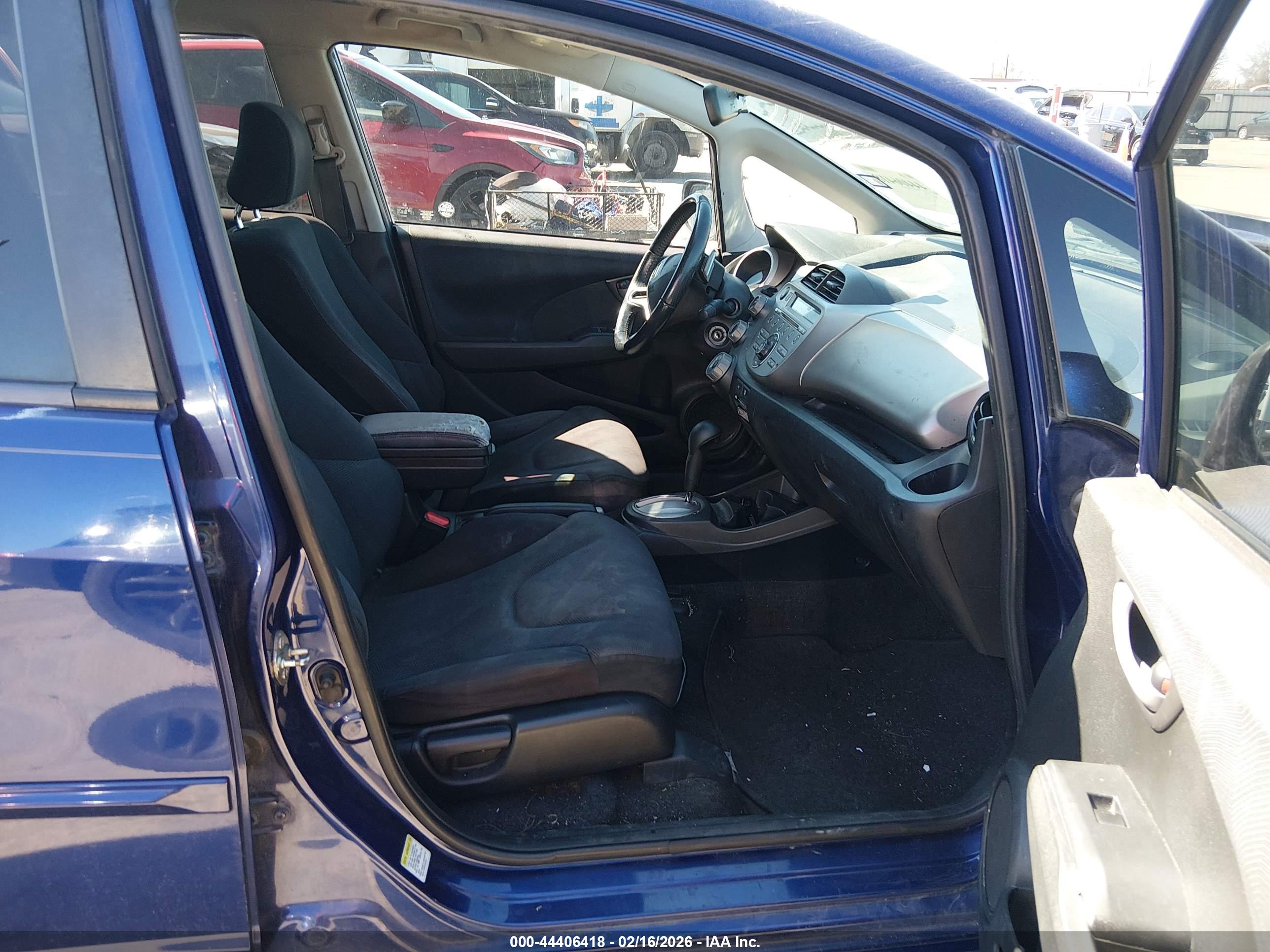 HONDA FIT image 5