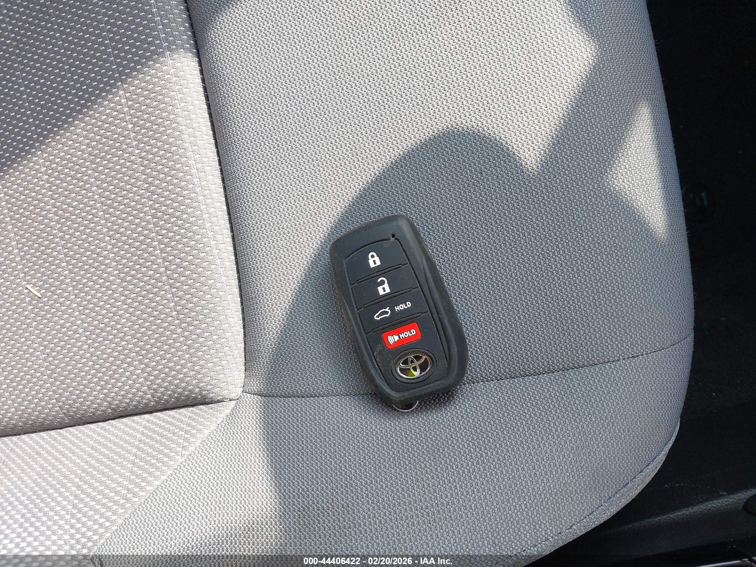 TOYOTA COROLLA image 11
