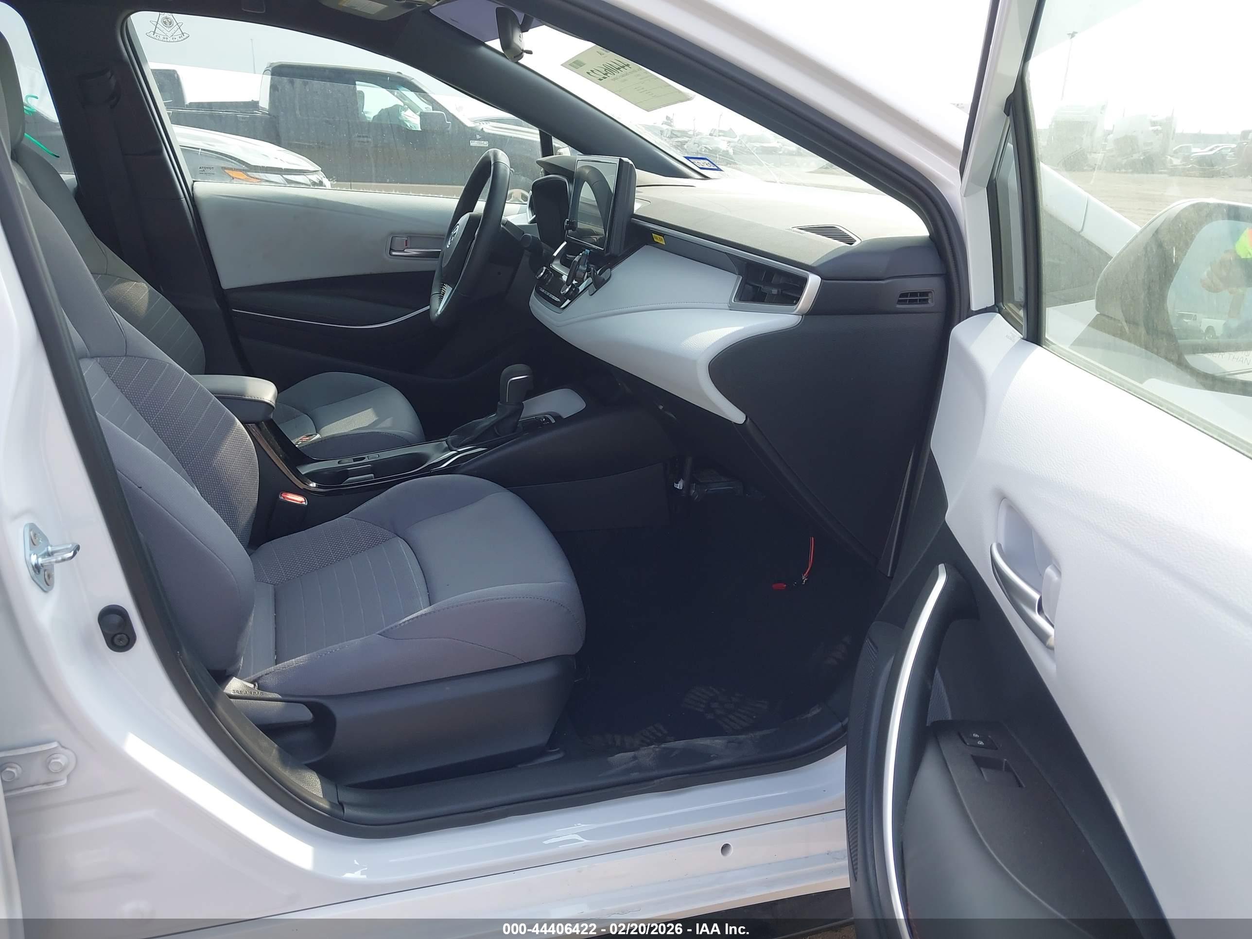 TOYOTA COROLLA image 5
