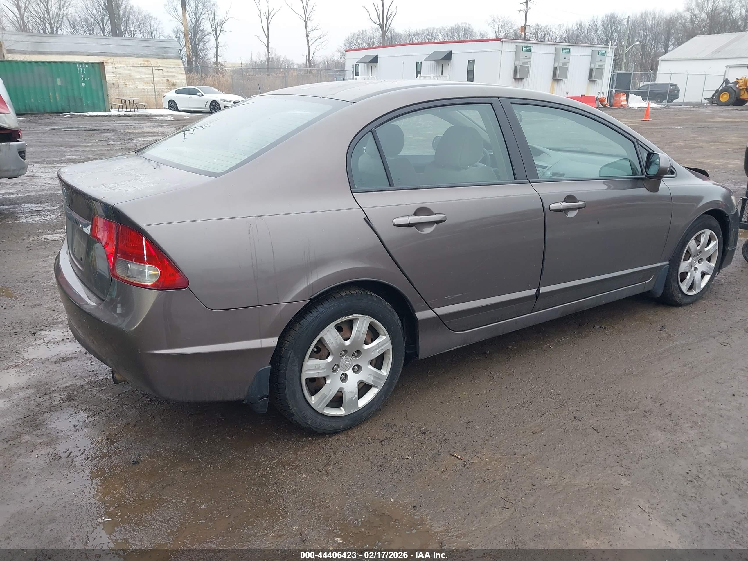 HONDA CIVIC image 4