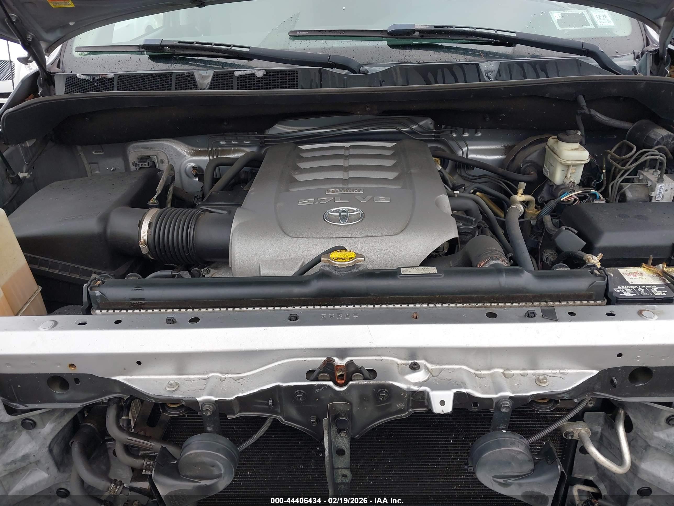 TOYOTA TUNDRA image 10