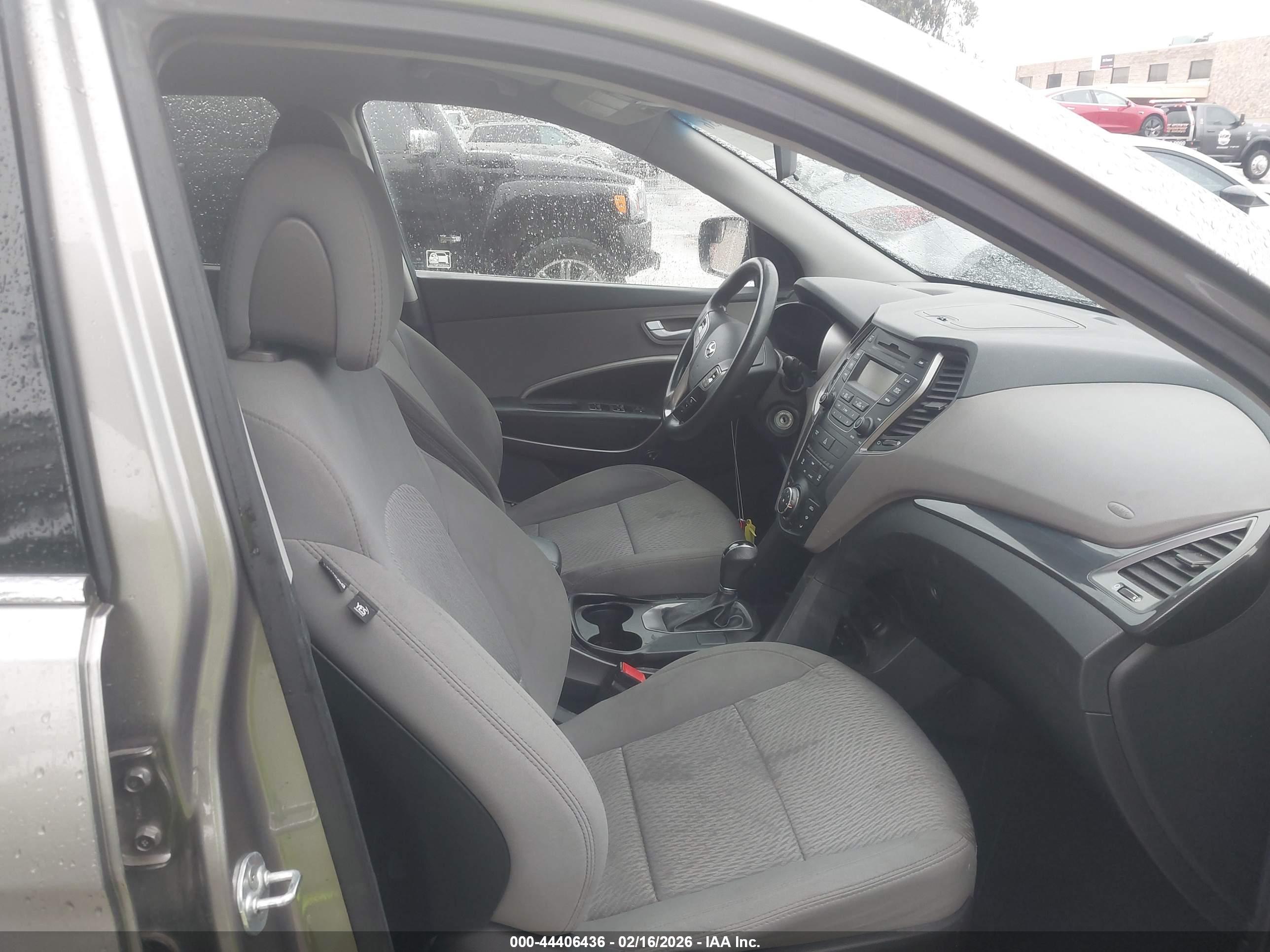 HYUNDAI SANTA image 5