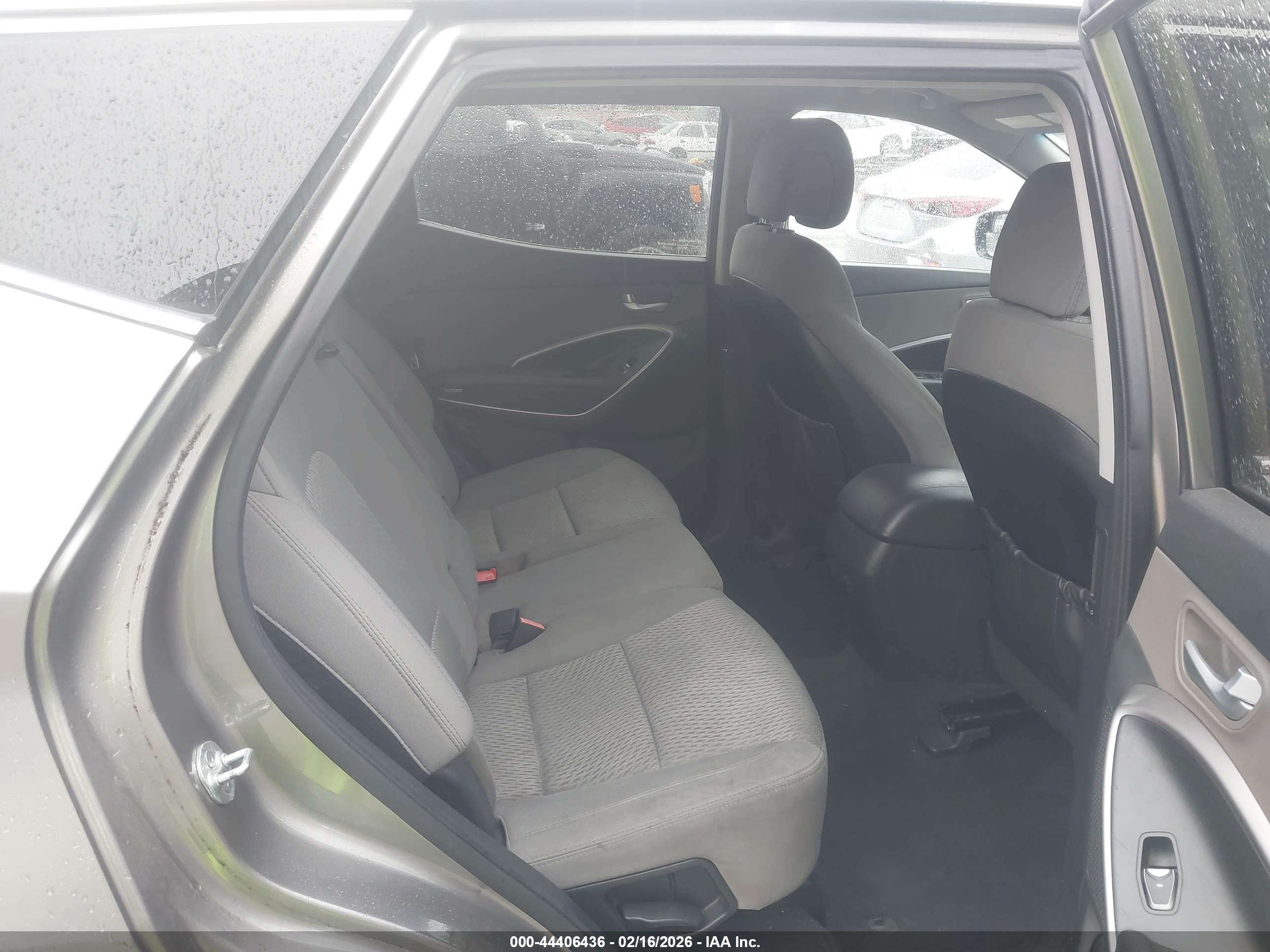 HYUNDAI SANTA image 8