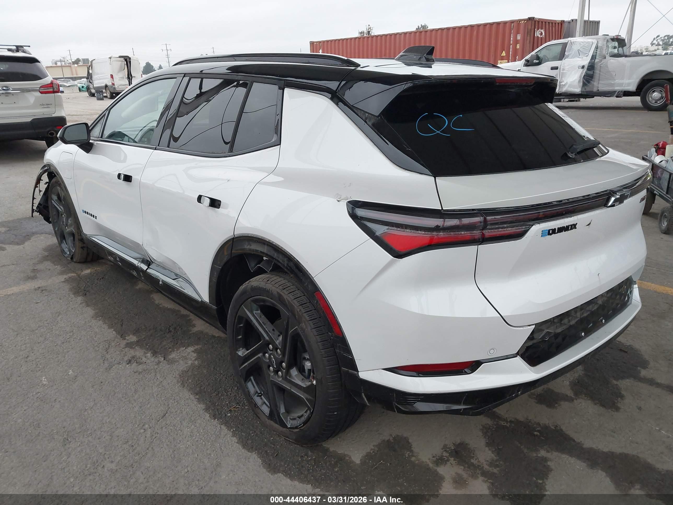 CHEVROLET EQUINOX image 3