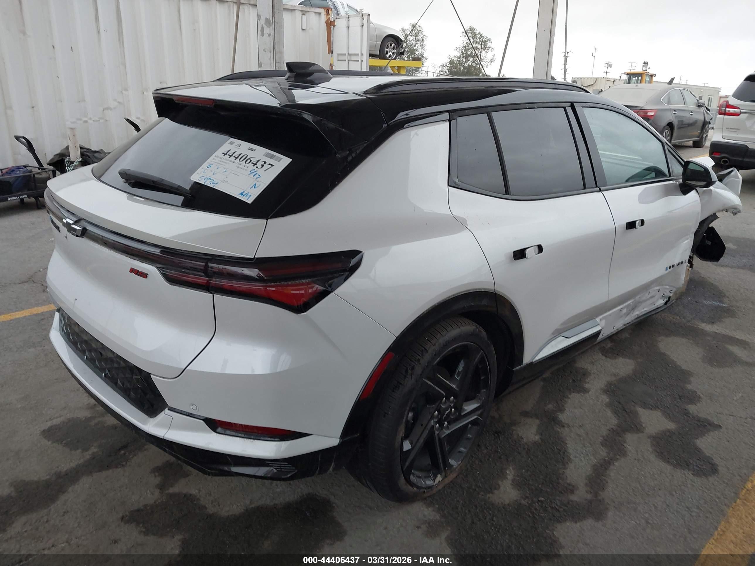 CHEVROLET EQUINOX image 4