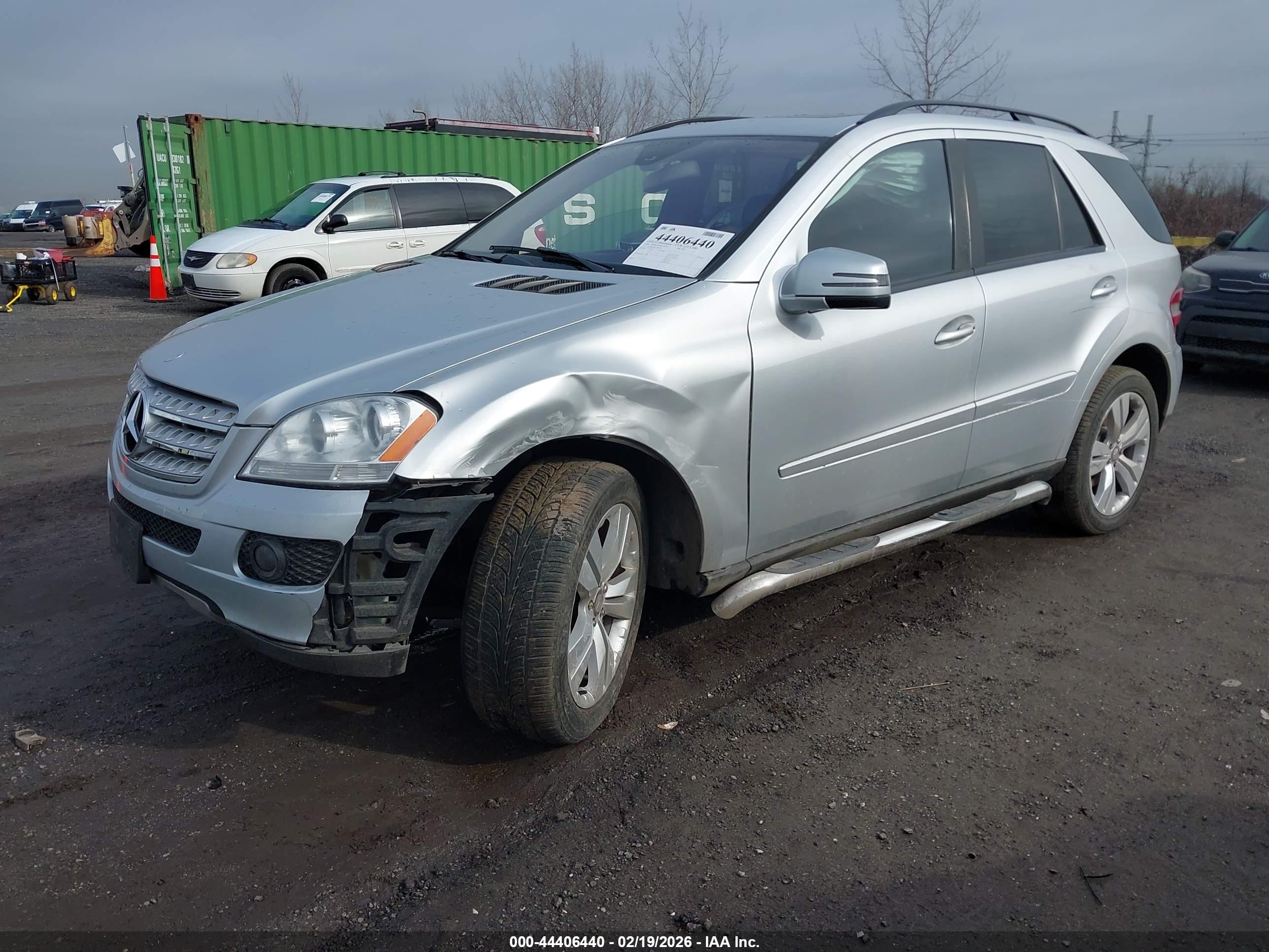 MERCEDES-BENZ ML image 2