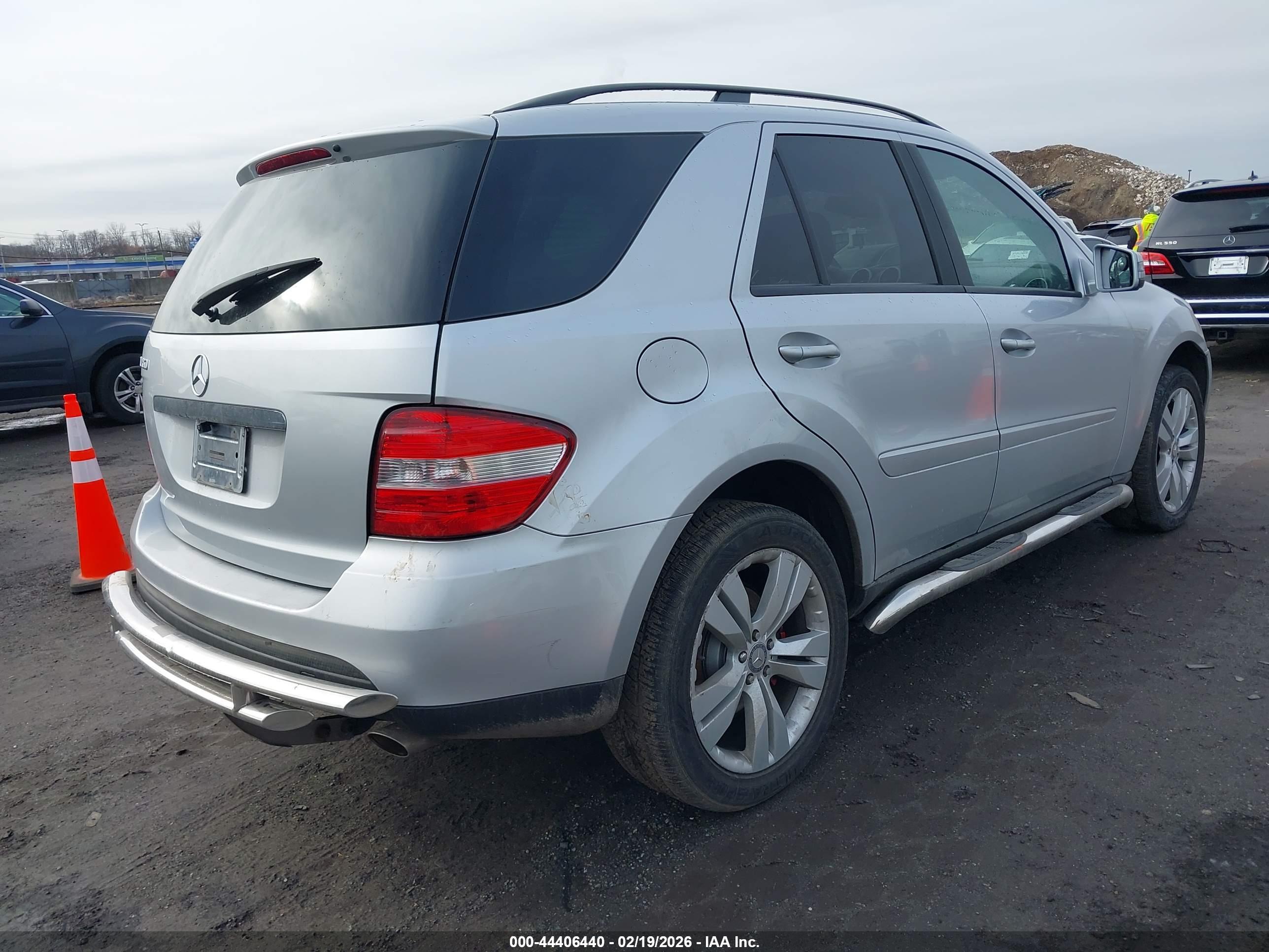 MERCEDES-BENZ ML image 4