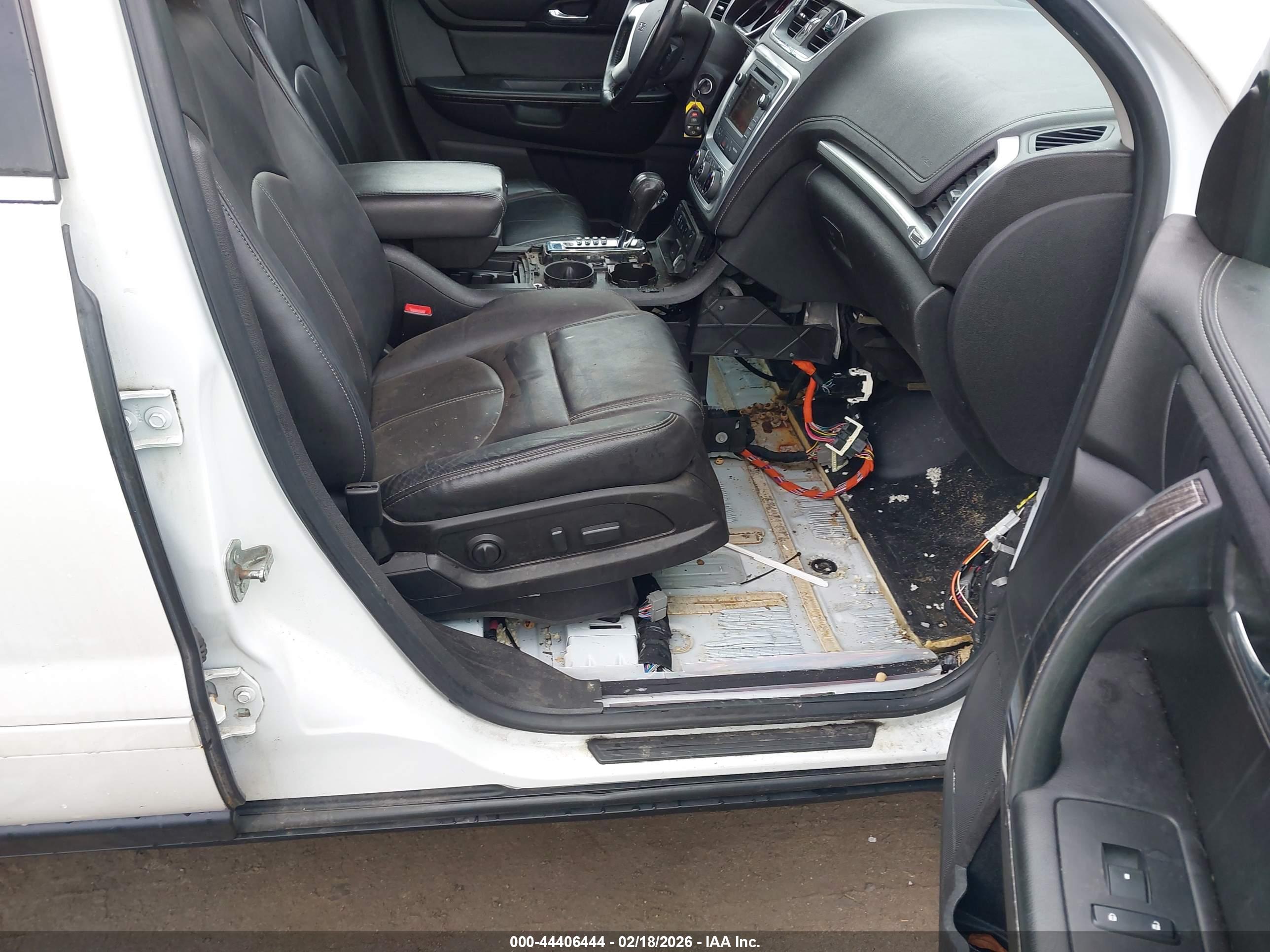GMC ACADIA image 5