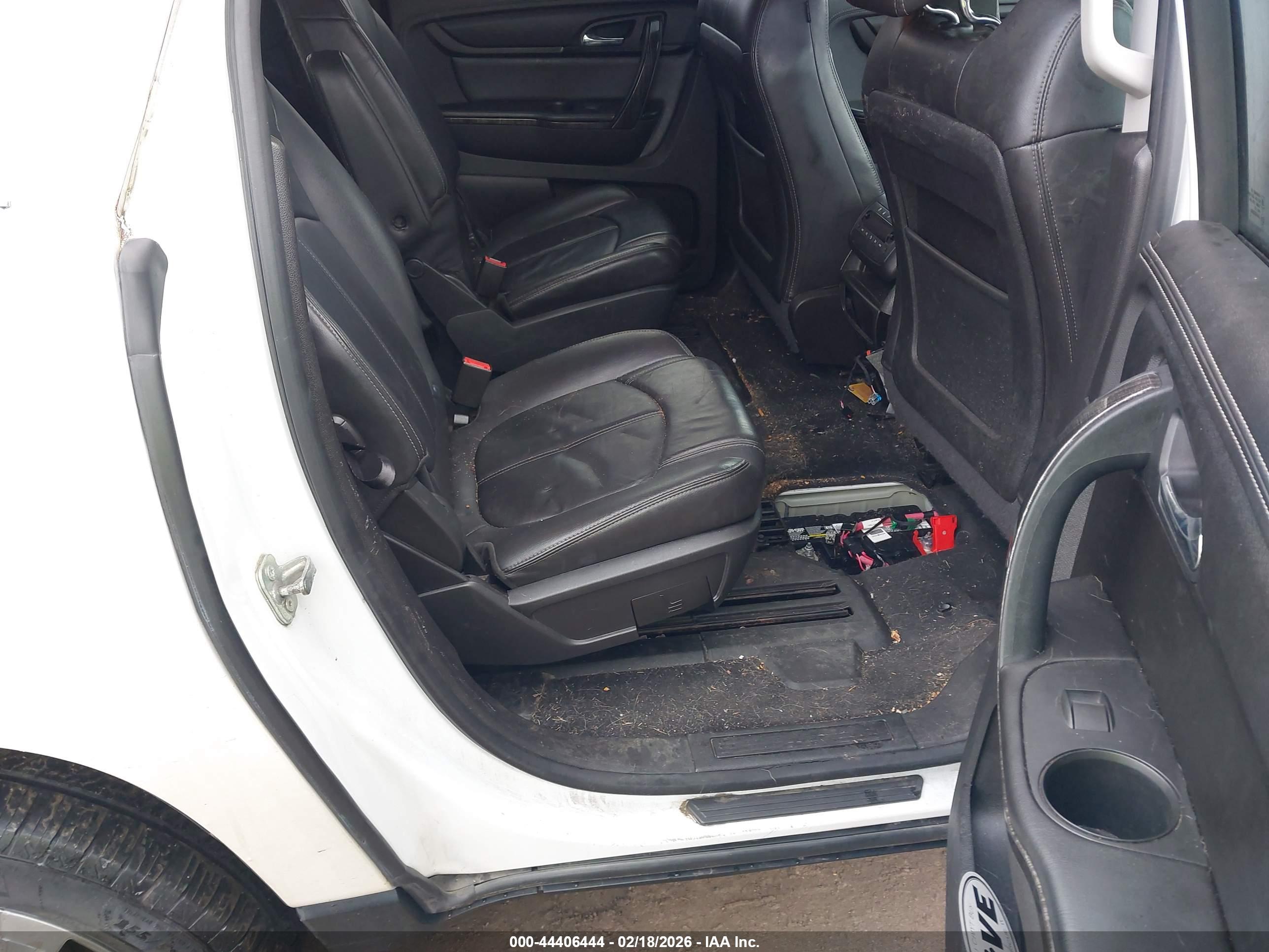 GMC ACADIA image 8
