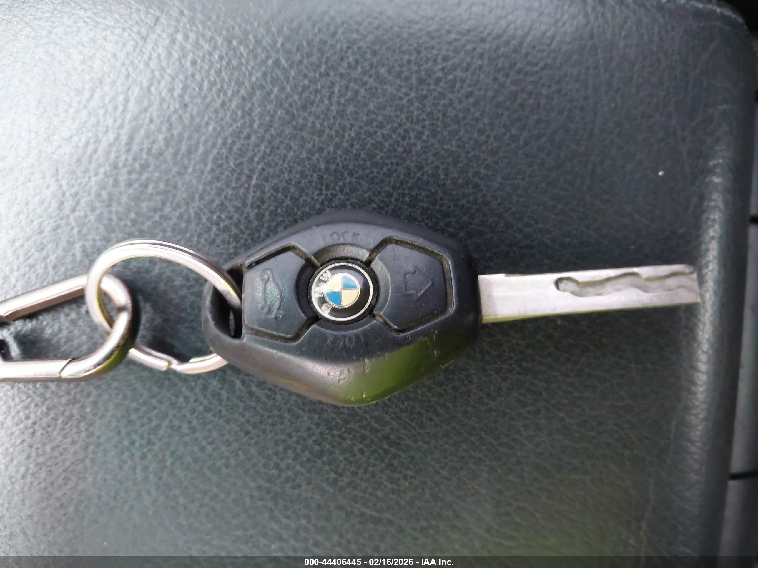 BMW 330CI image 11