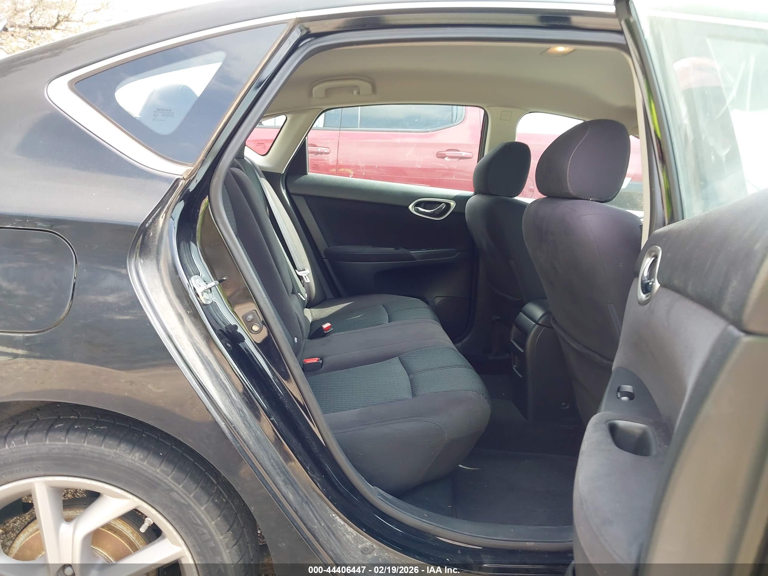 NISSAN SENTRA image 8