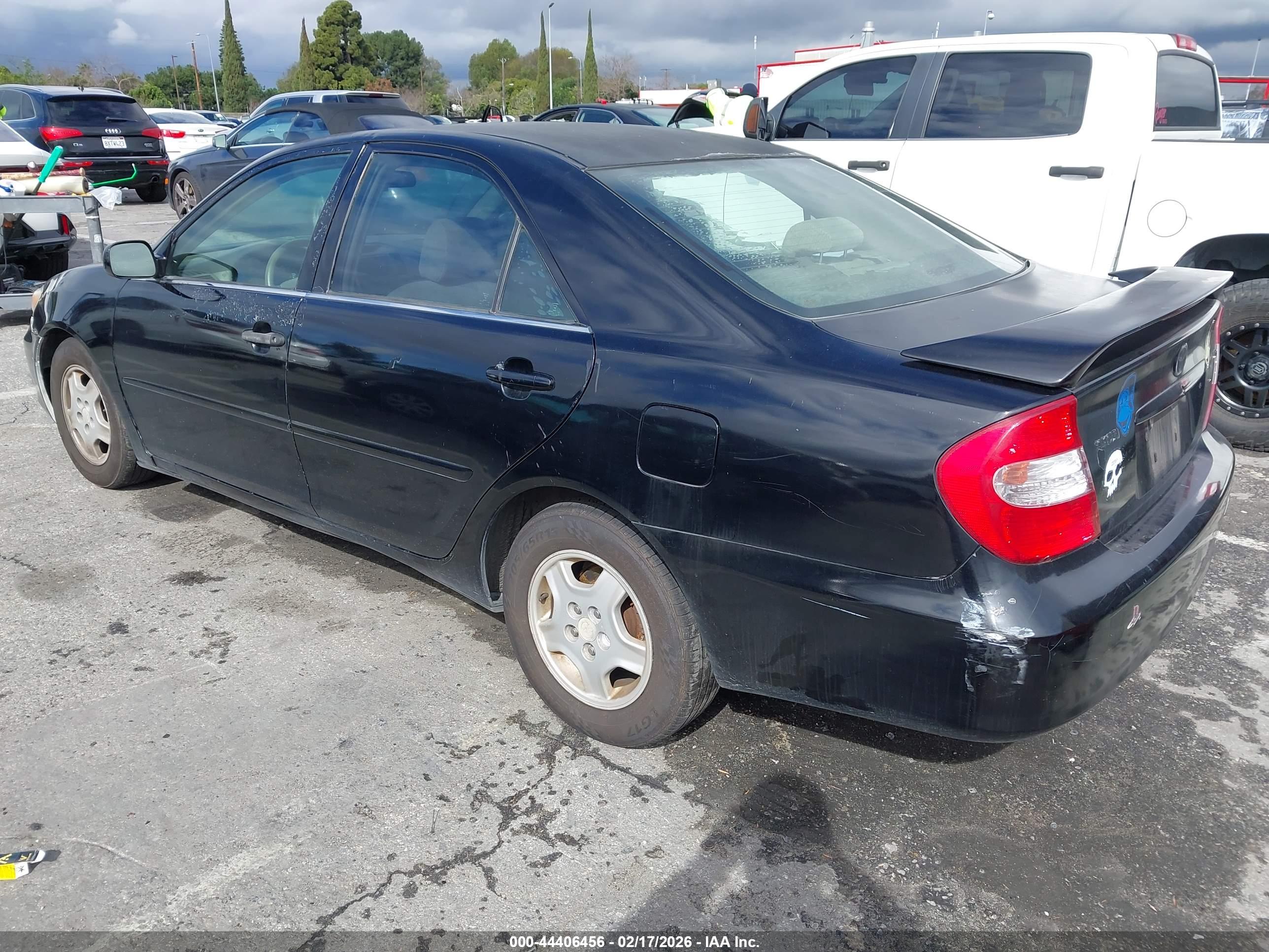 TOYOTA CAMRY image 3