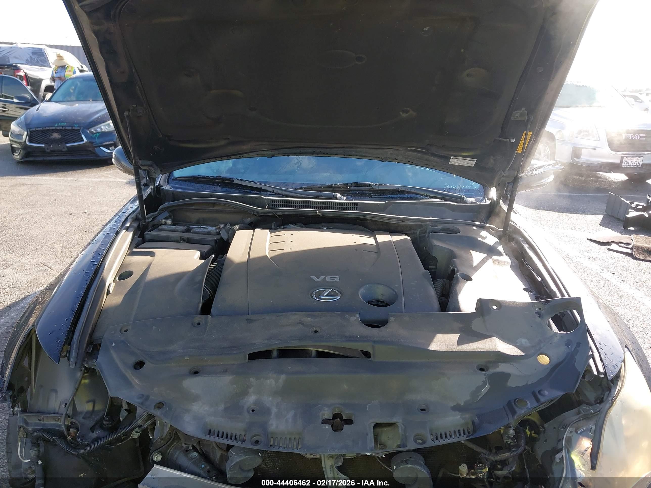 LEXUS IS image 10