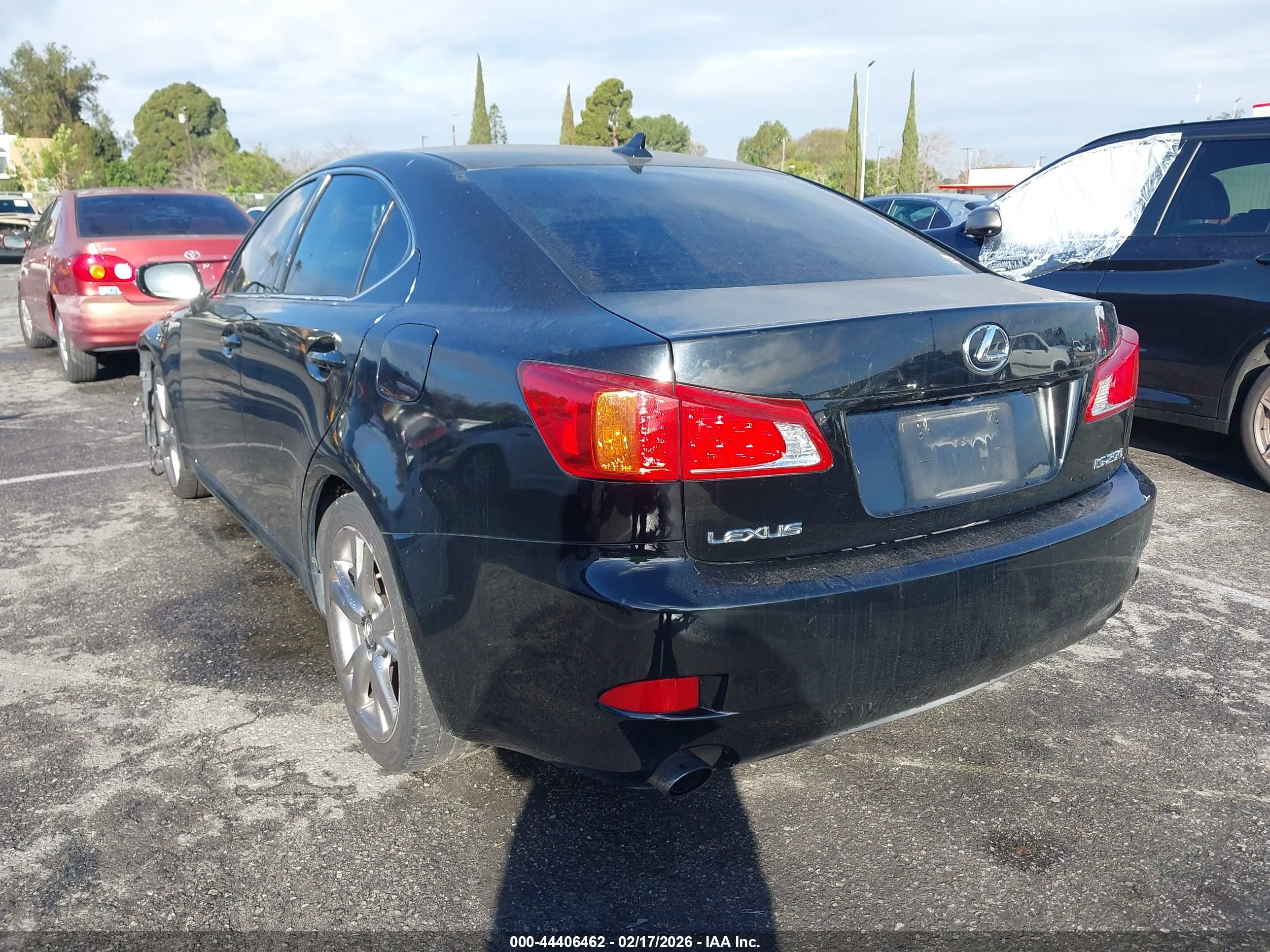 LEXUS IS image 3