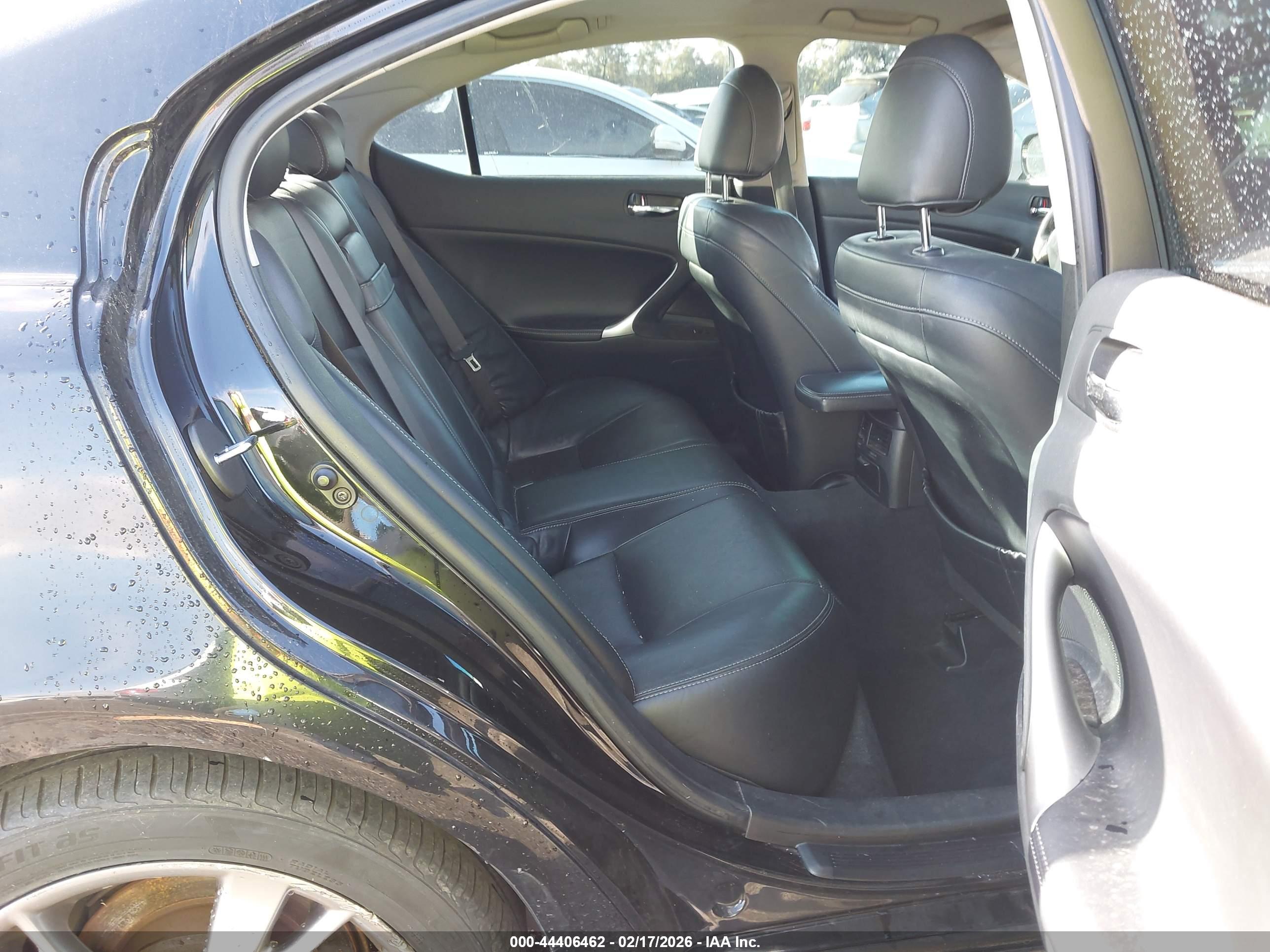 LEXUS IS image 8