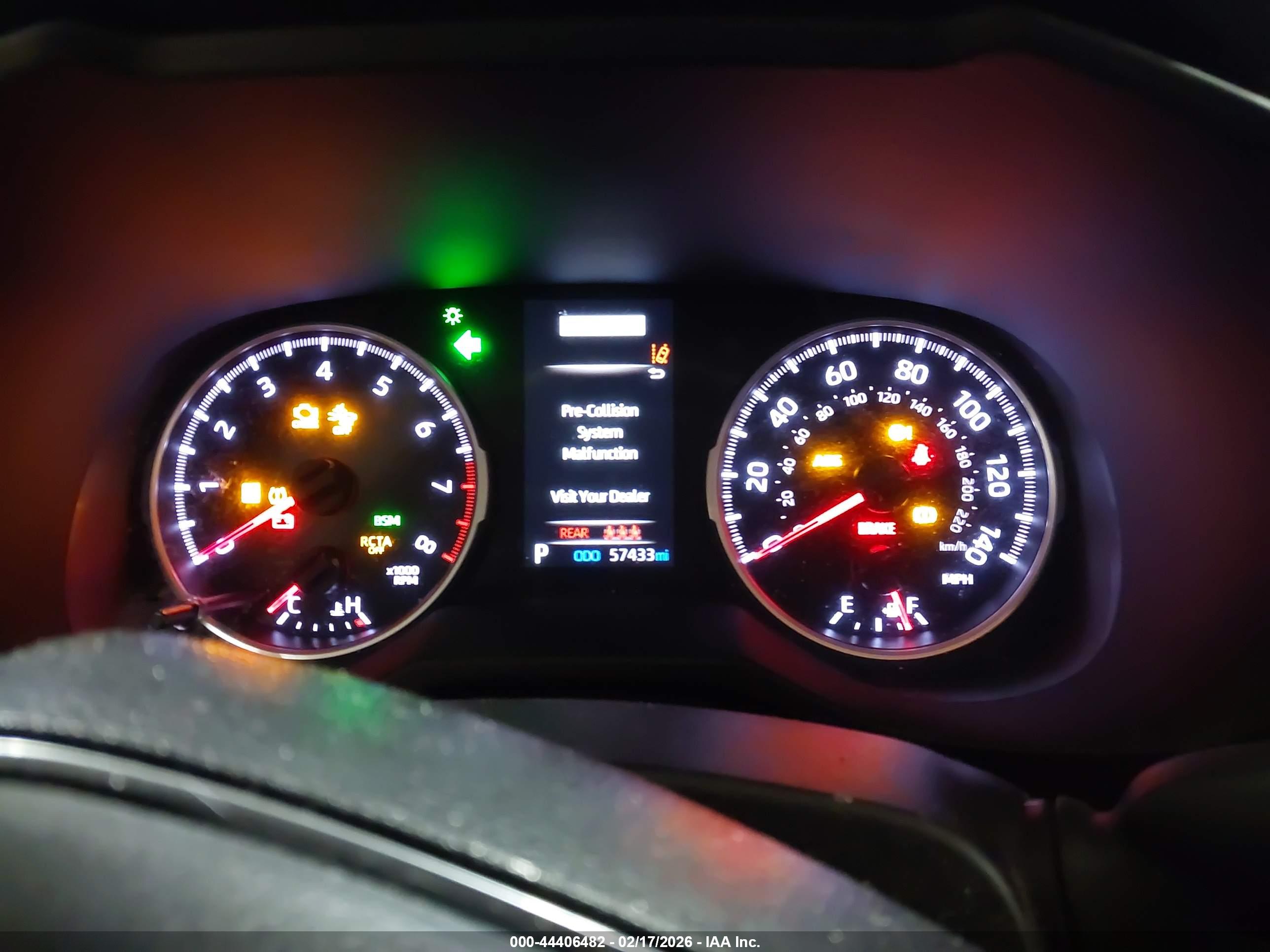 TOYOTA RAV4 image 7