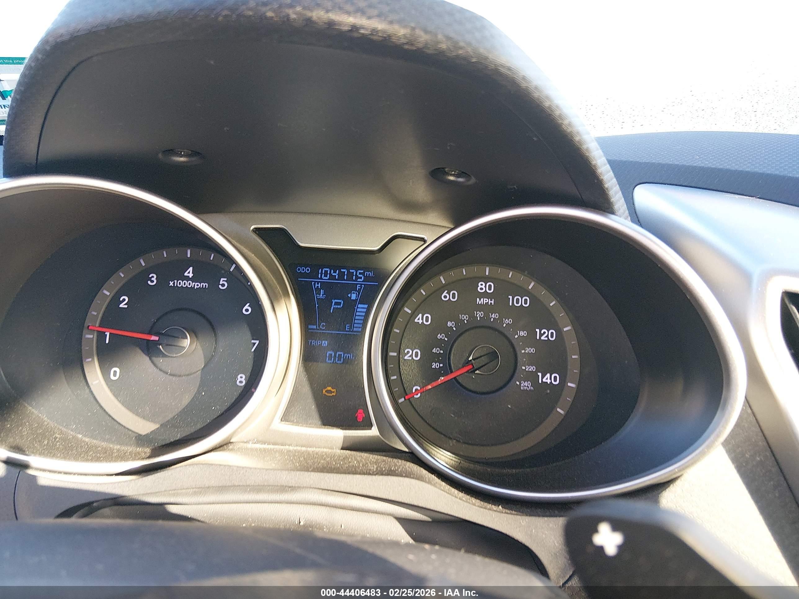 HYUNDAI VELOSTER image 7