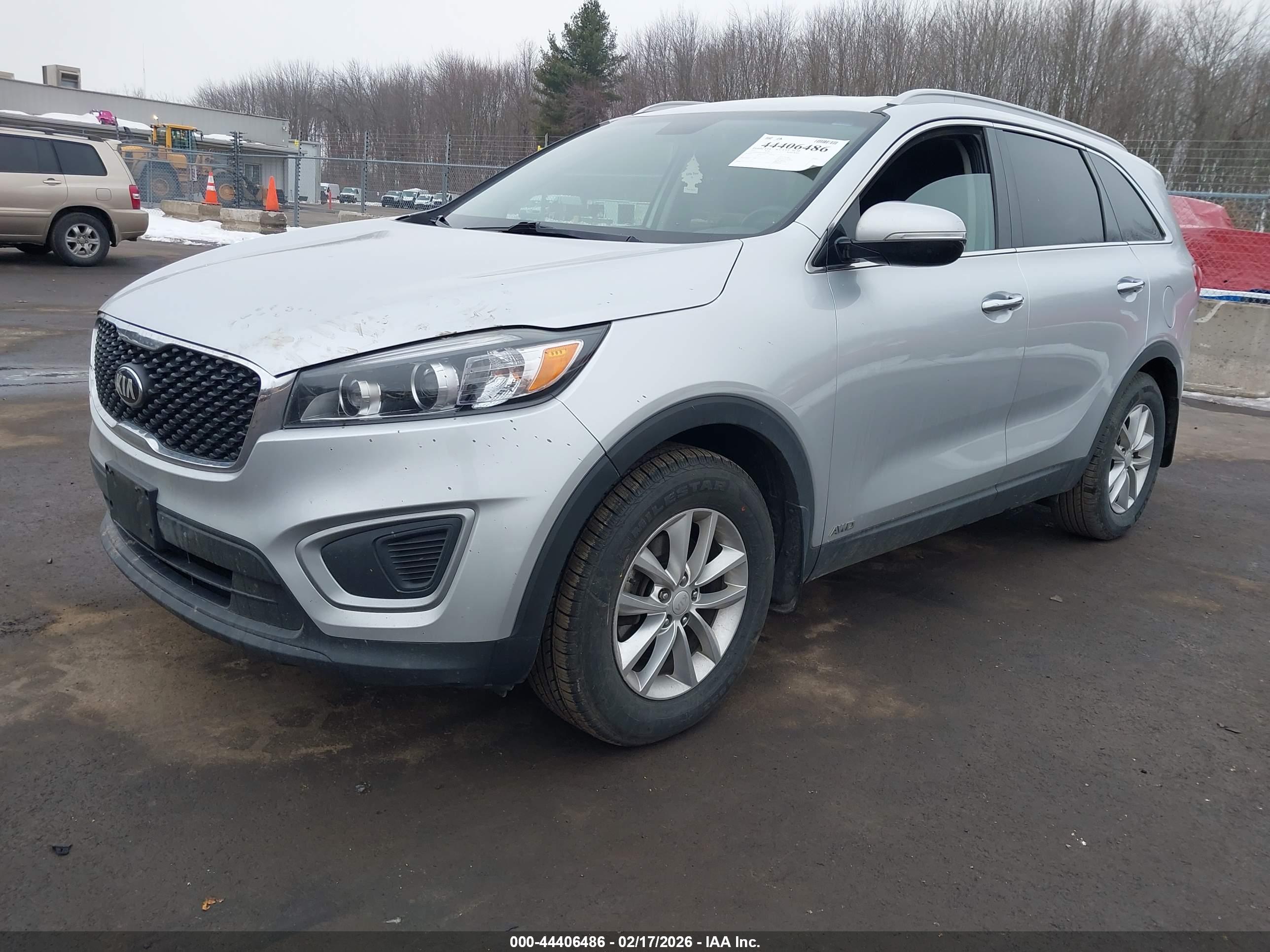 KIA SORENTO image 2