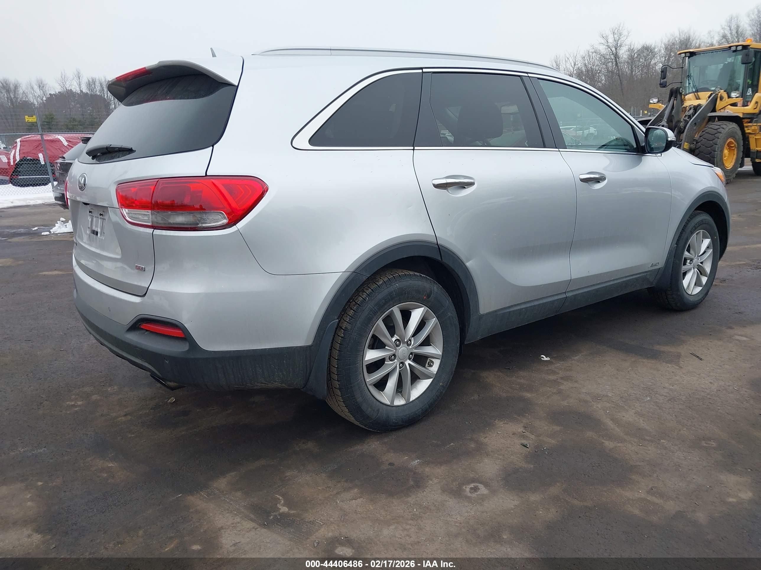 KIA SORENTO image 4