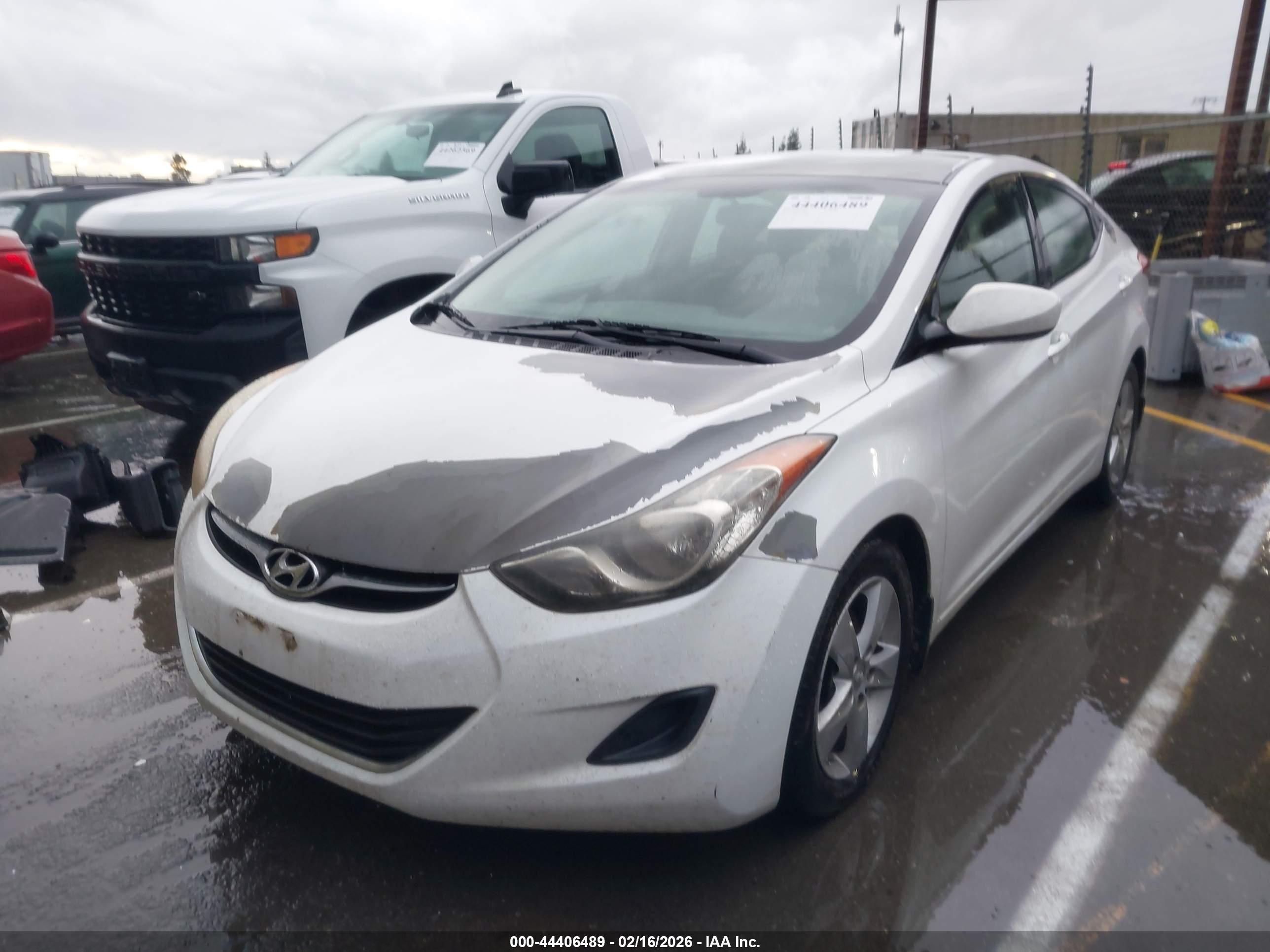 HYUNDAI ELANTRA image 2