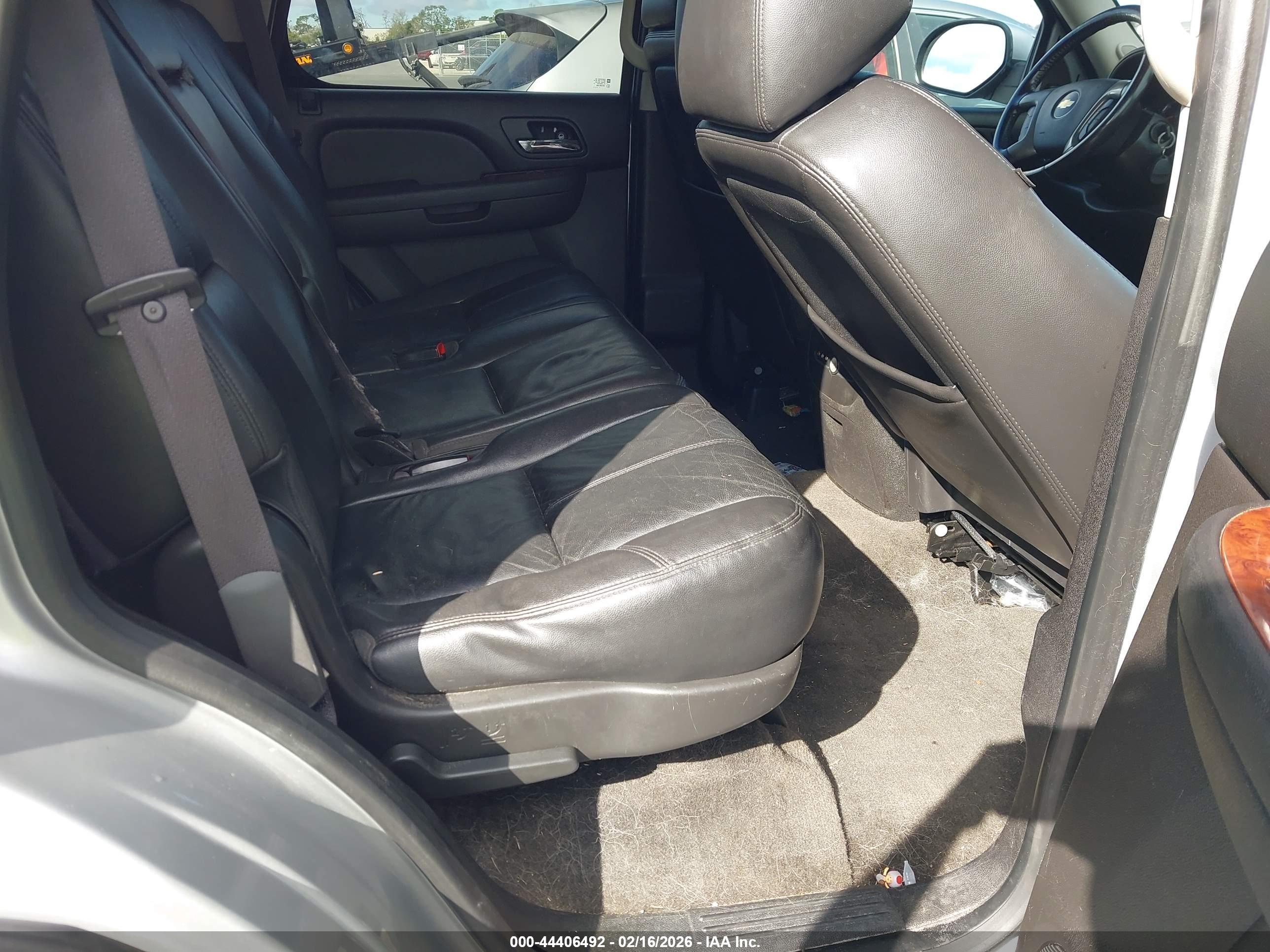 CHEVROLET TAHOE image 8