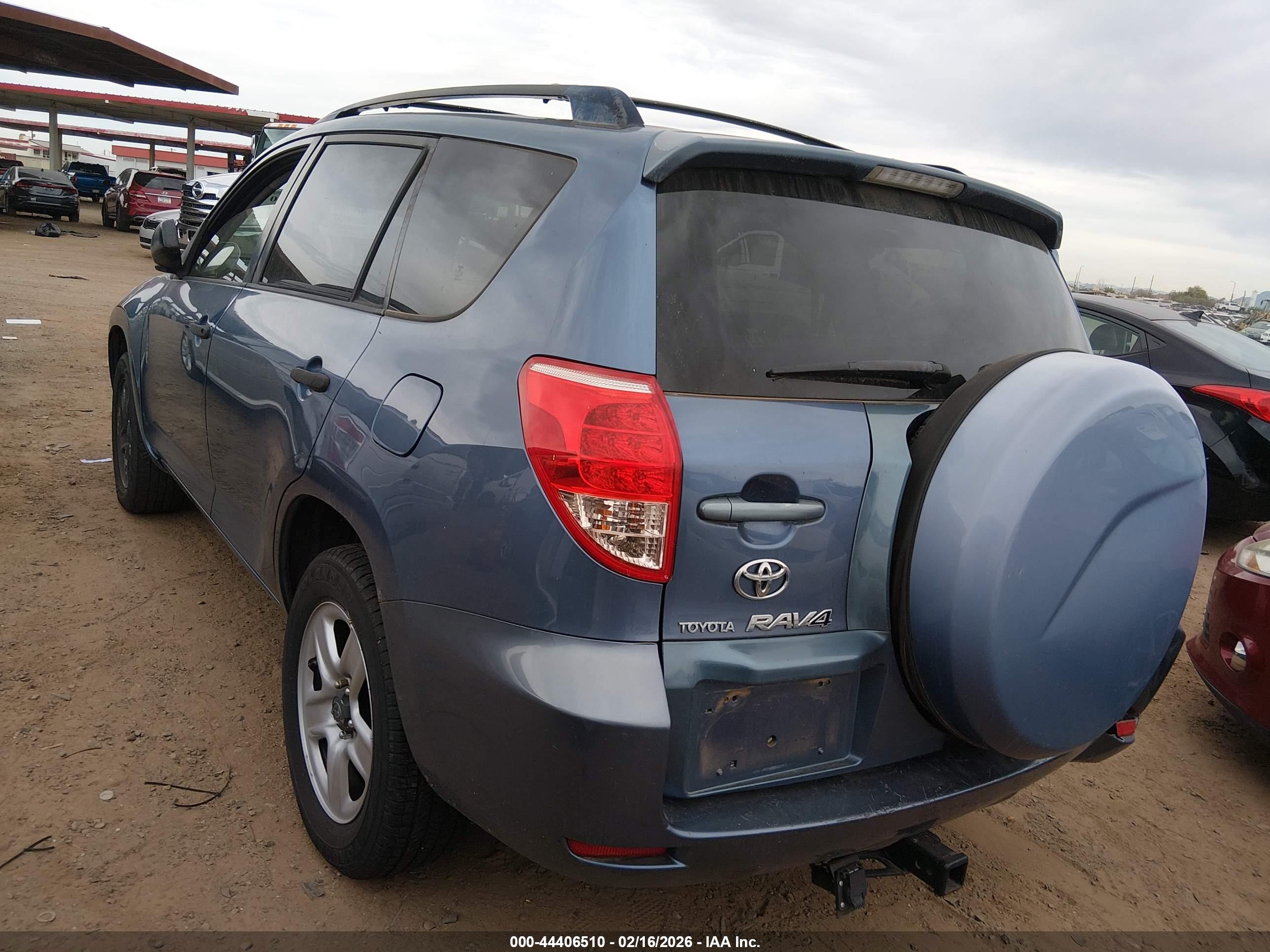 TOYOTA RAV4 image 3