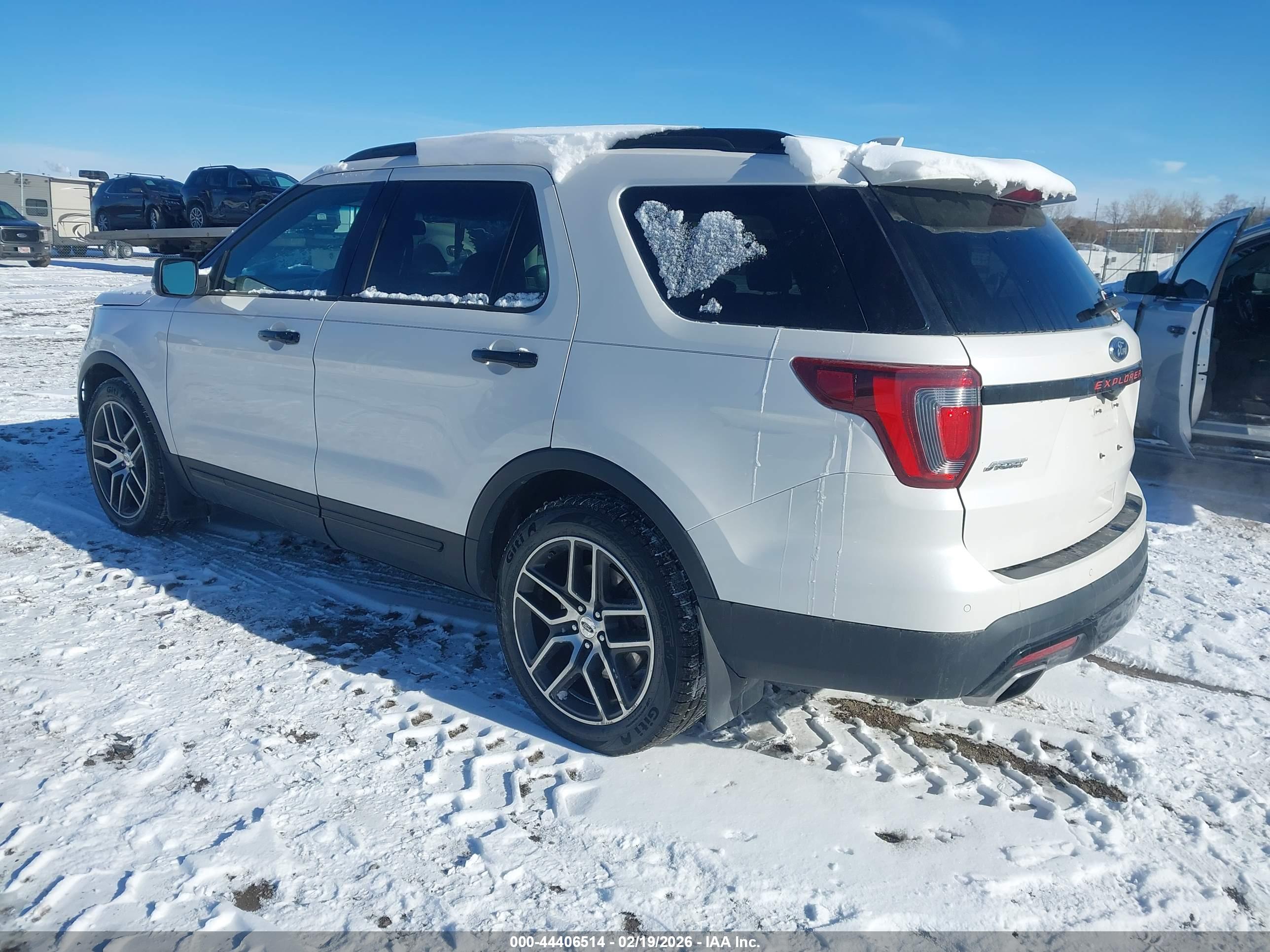 FORD EXPLORER image 3