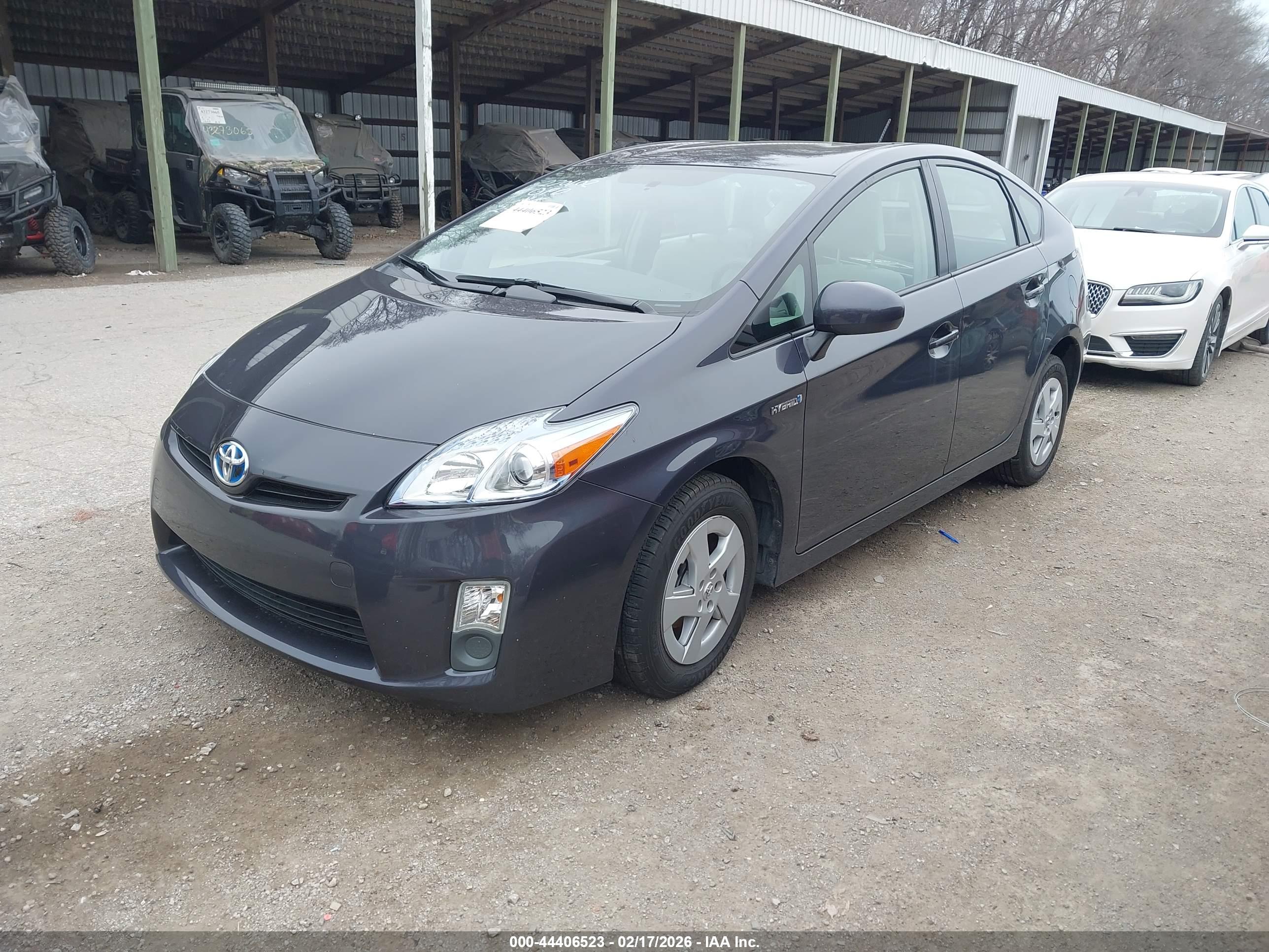 TOYOTA PRIUS image 2