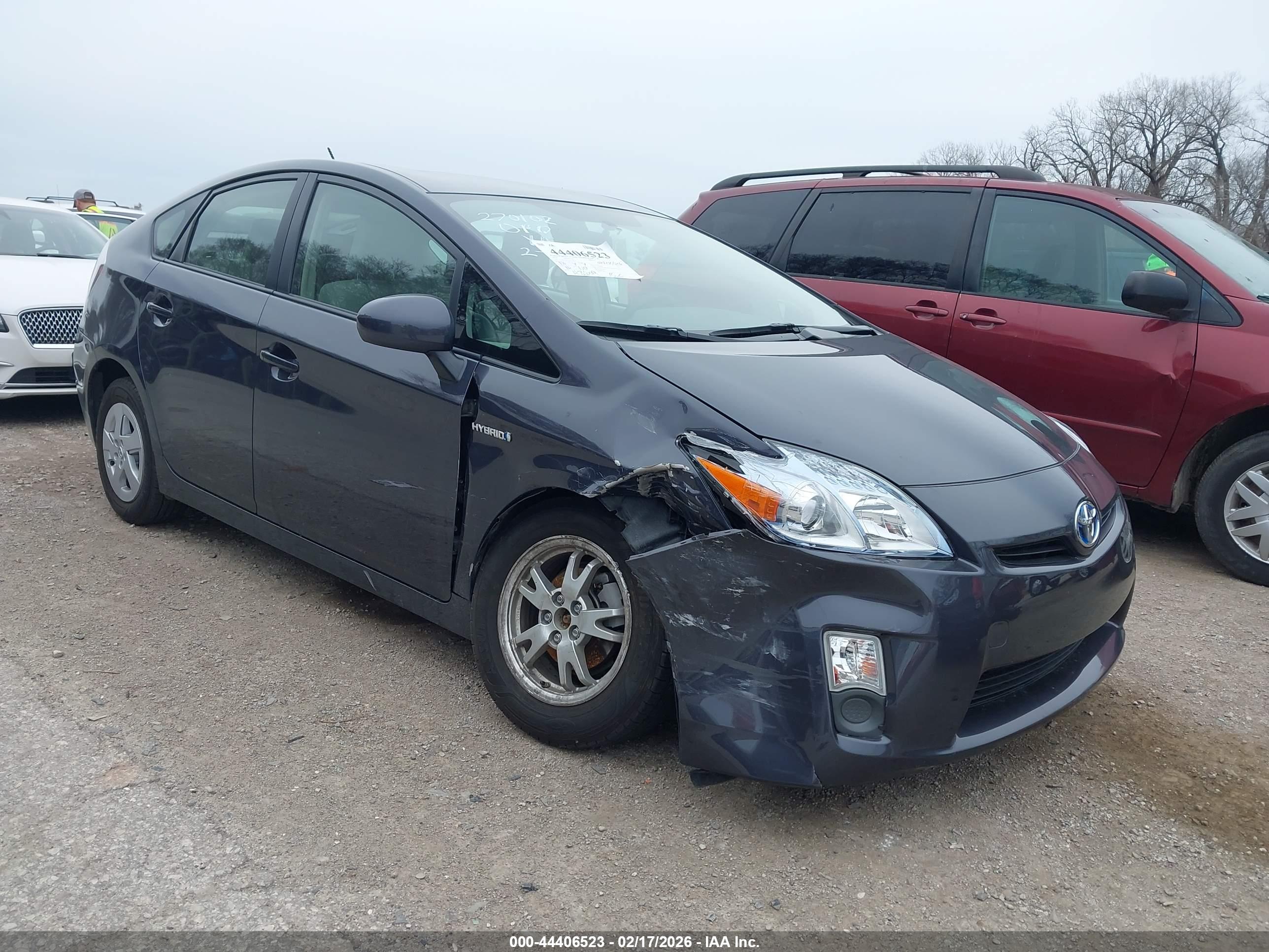 TOYOTA PRIUS image 6