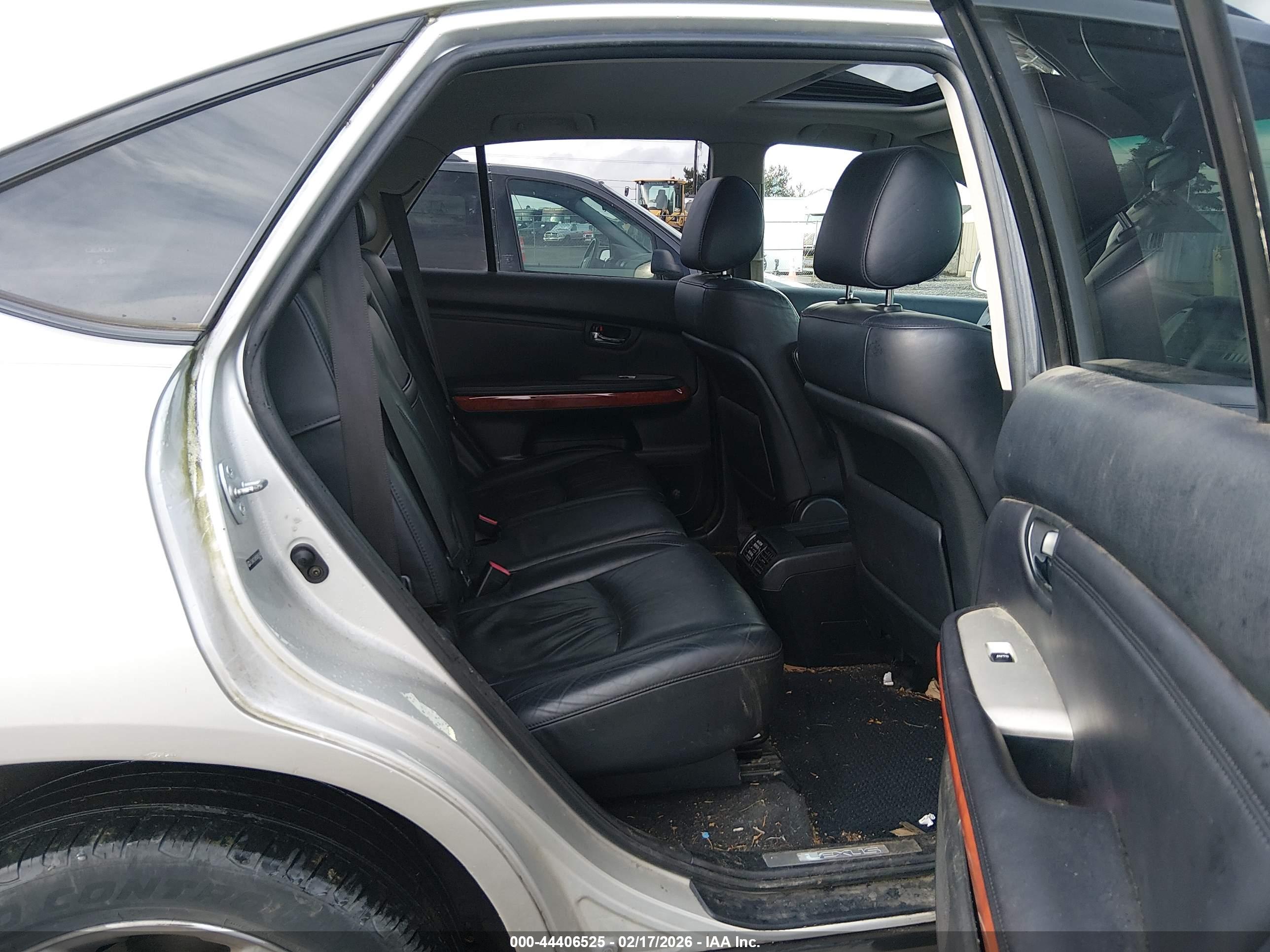 LEXUS RX image 8