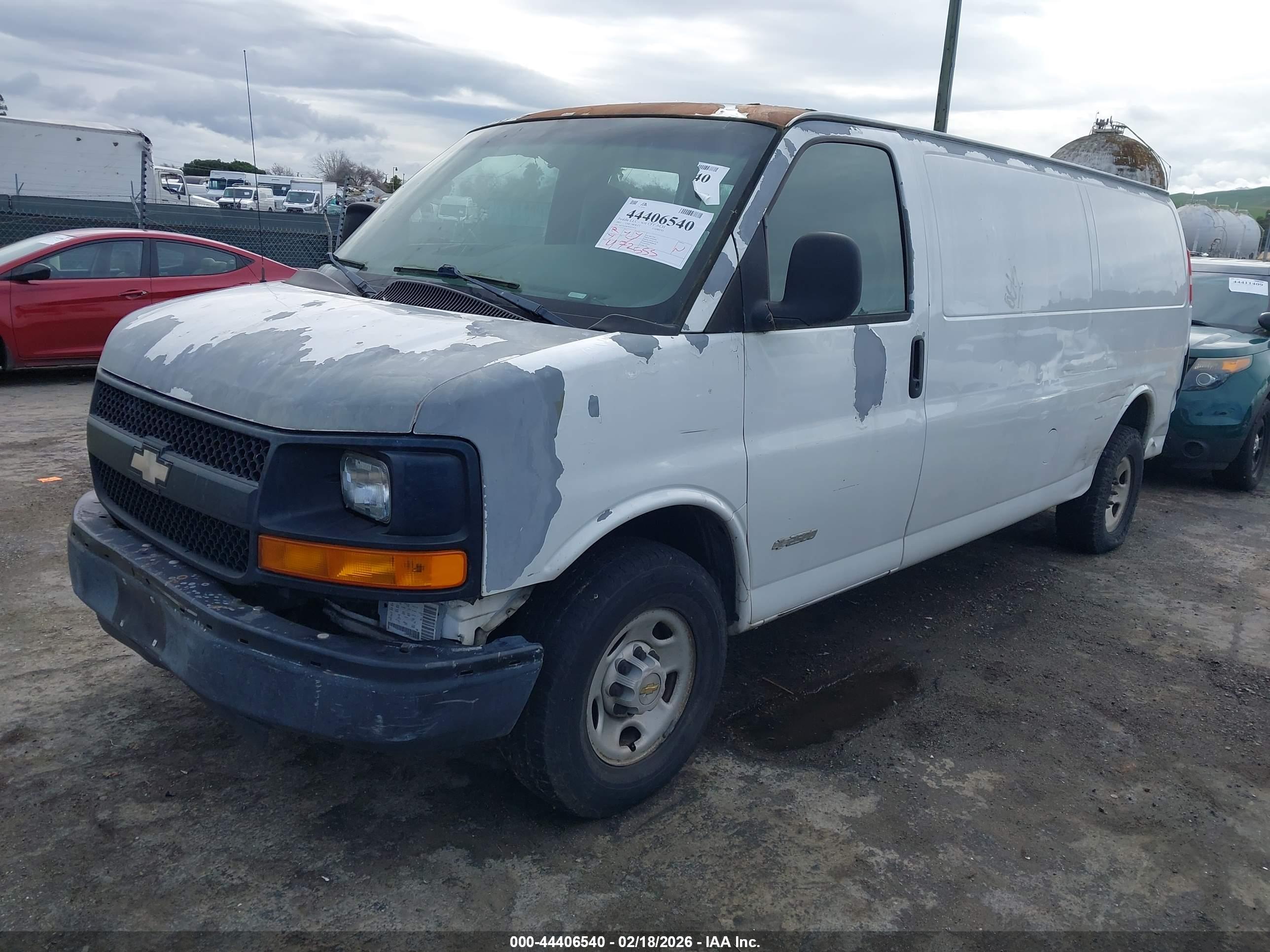 CHEVROLET EXPRESS image 2
