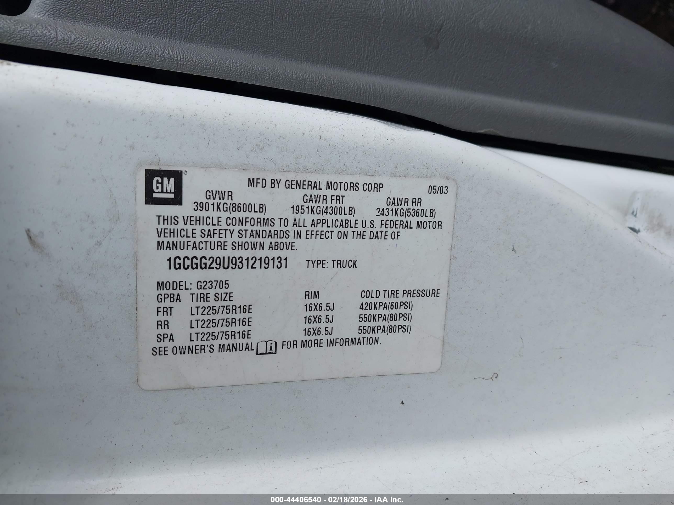 CHEVROLET EXPRESS image 9