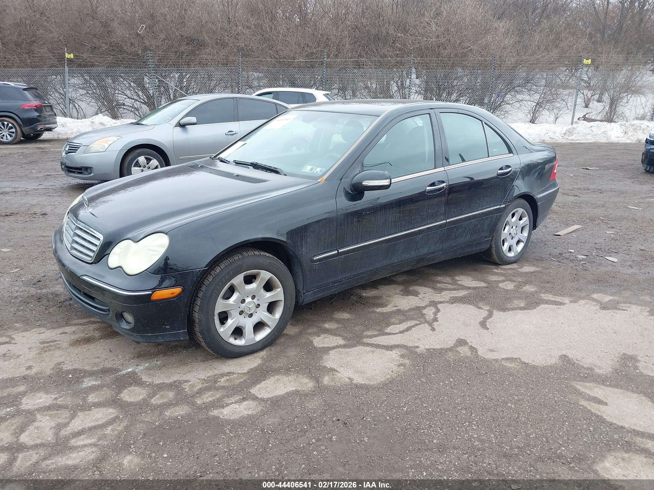 MERCEDES-BENZ C image 2