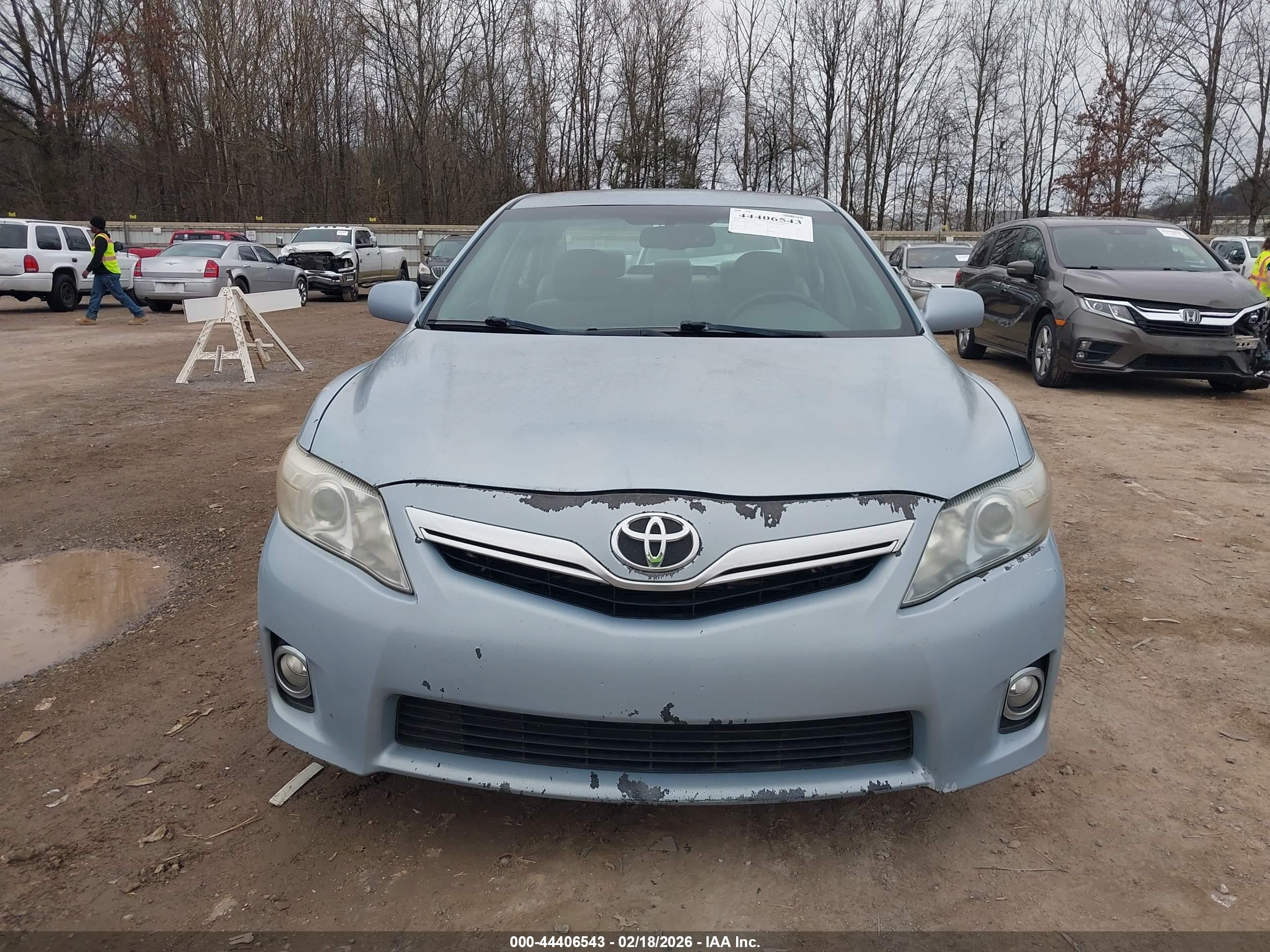 TOYOTA CAMRY image 6