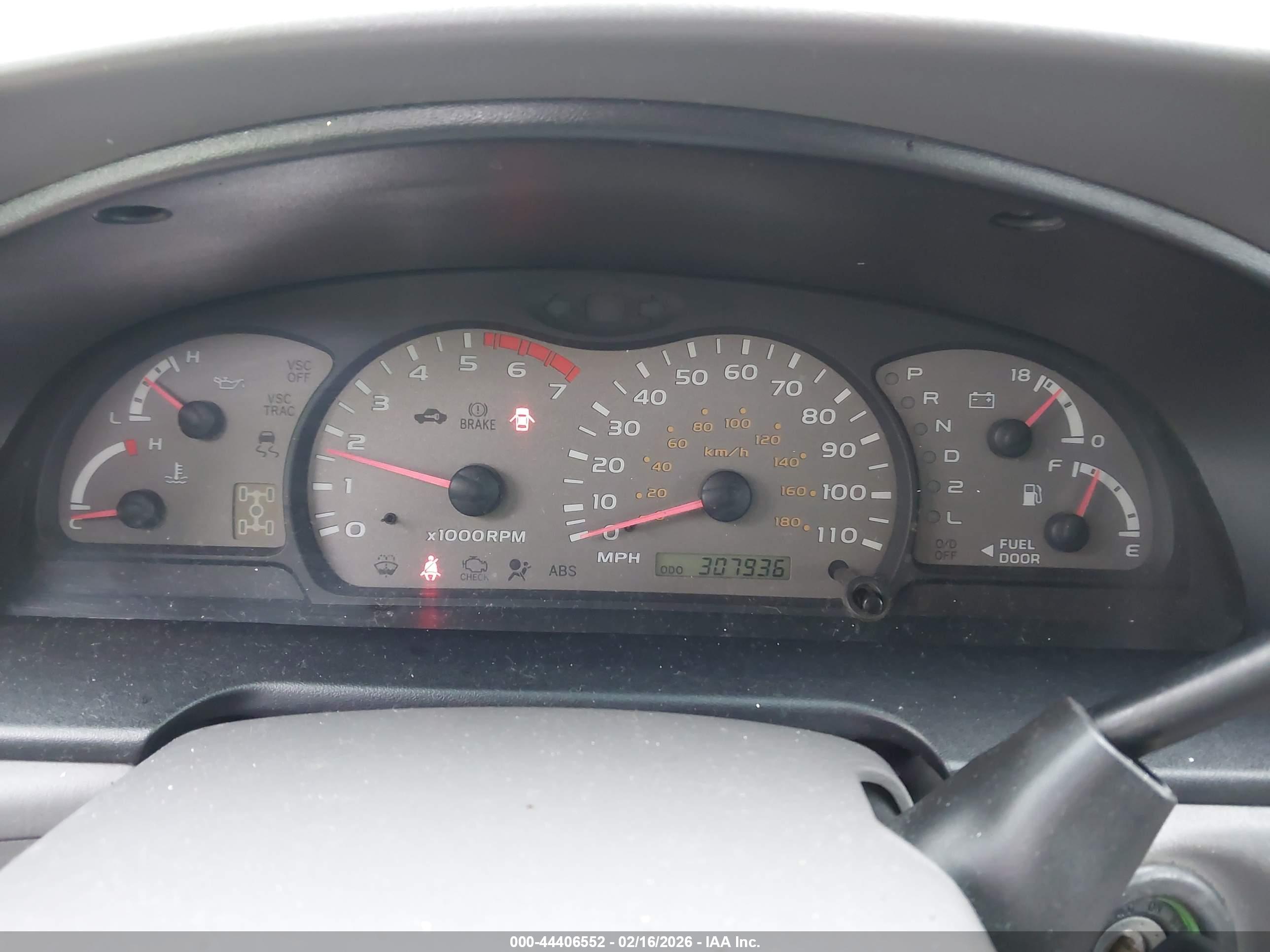 TOYOTA SEQUOIA image 7