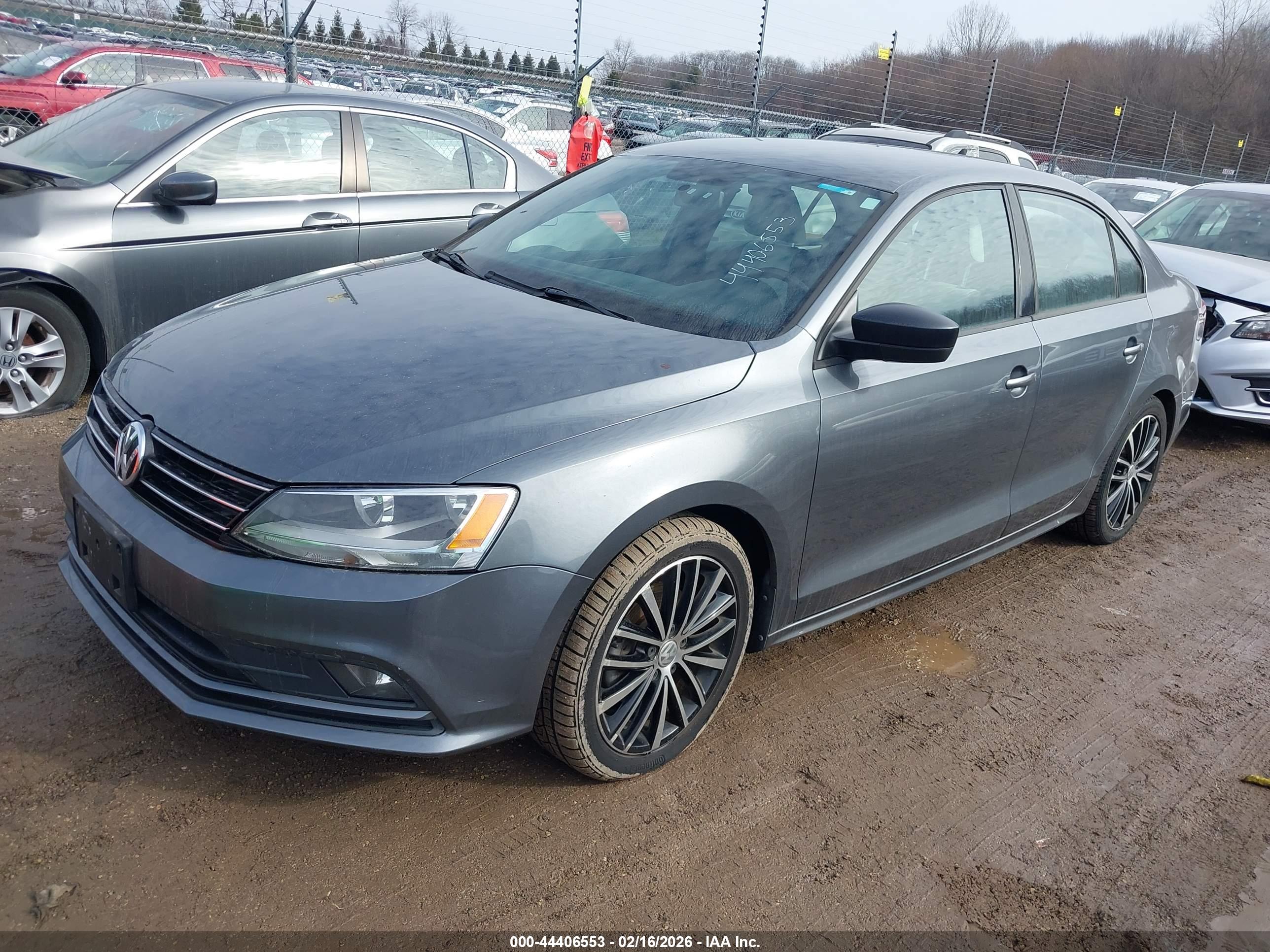 VOLKSWAGEN JETTA image 2