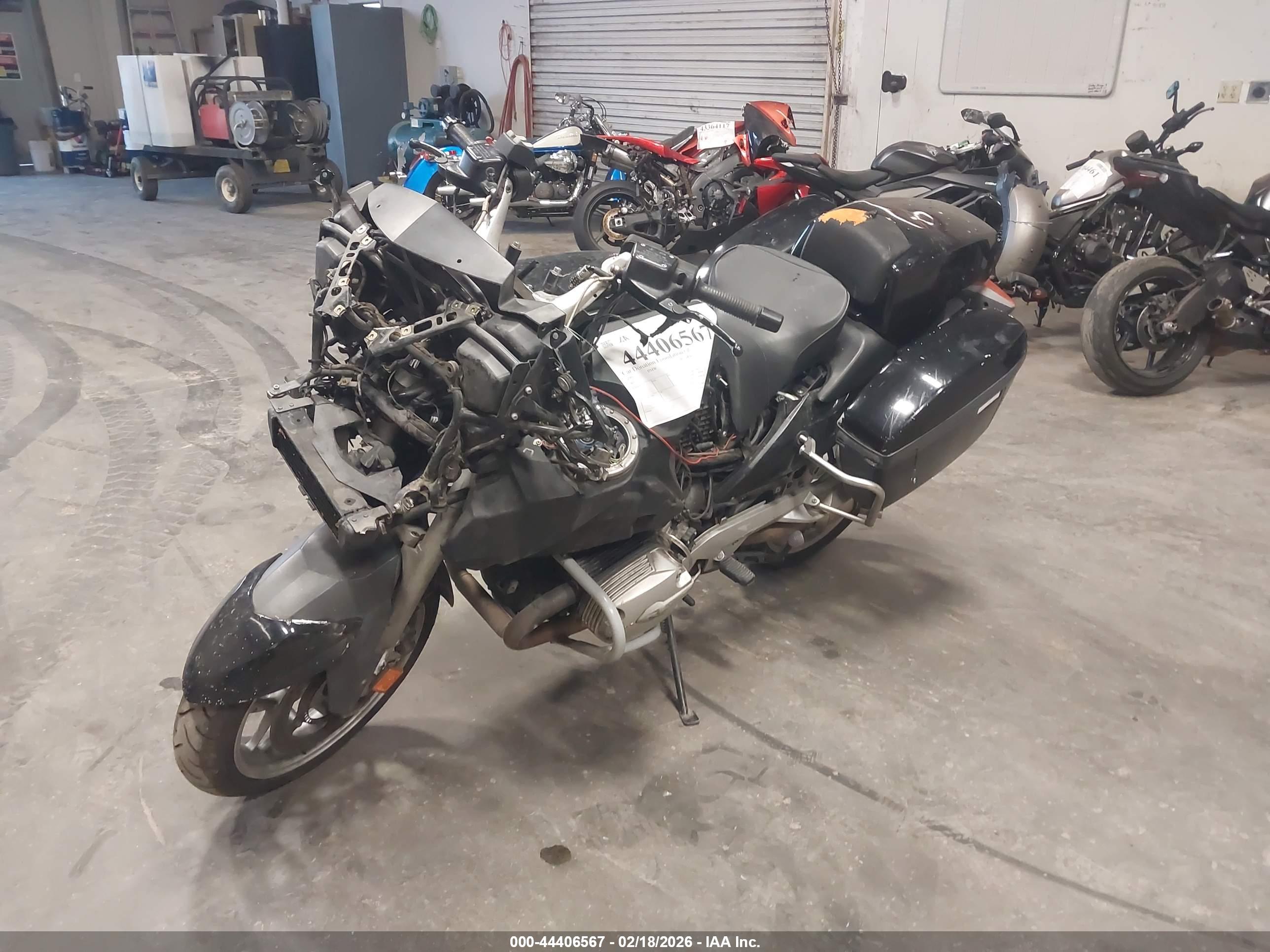 BMW R1200 image 2