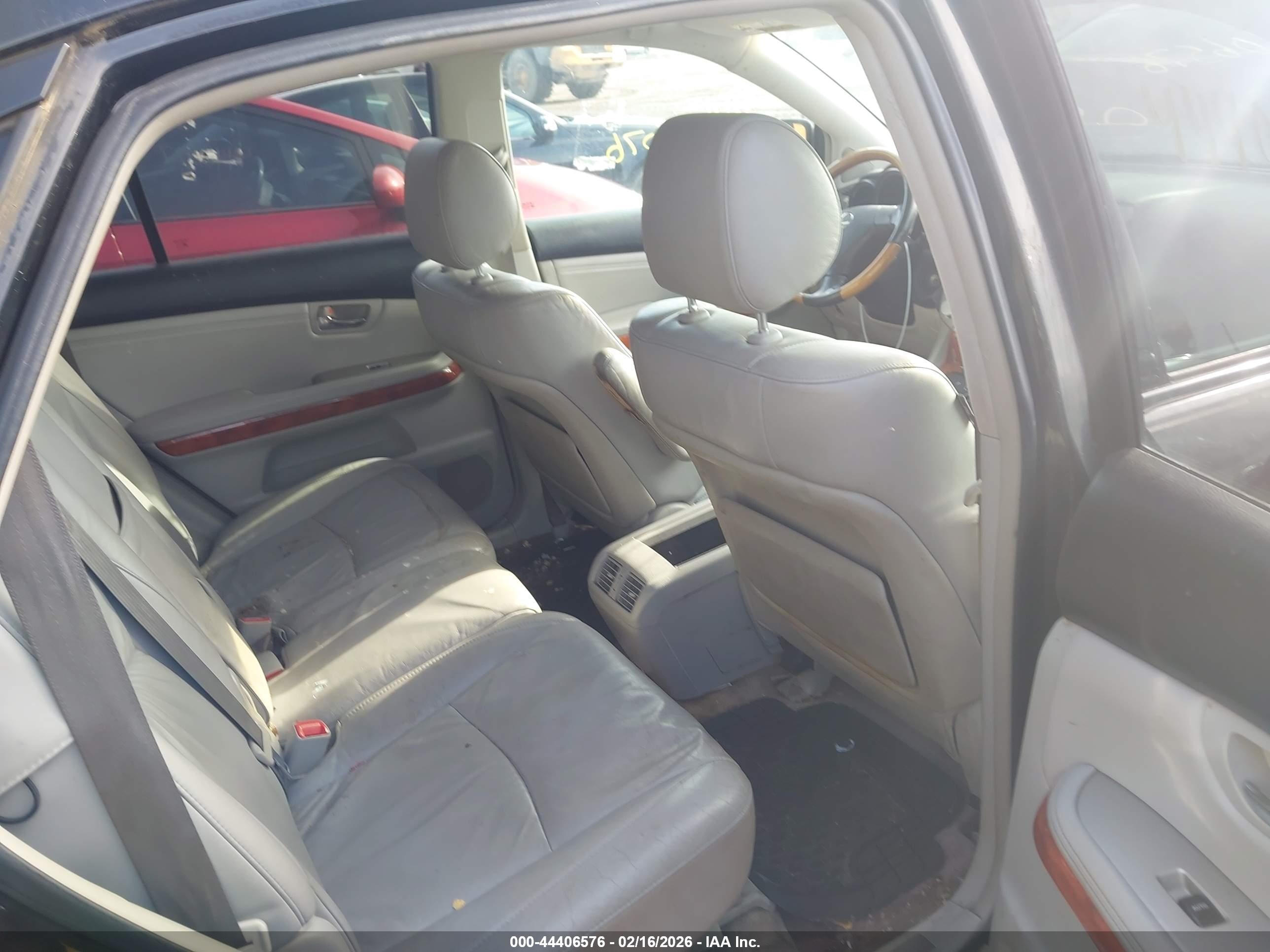 LEXUS RX image 8