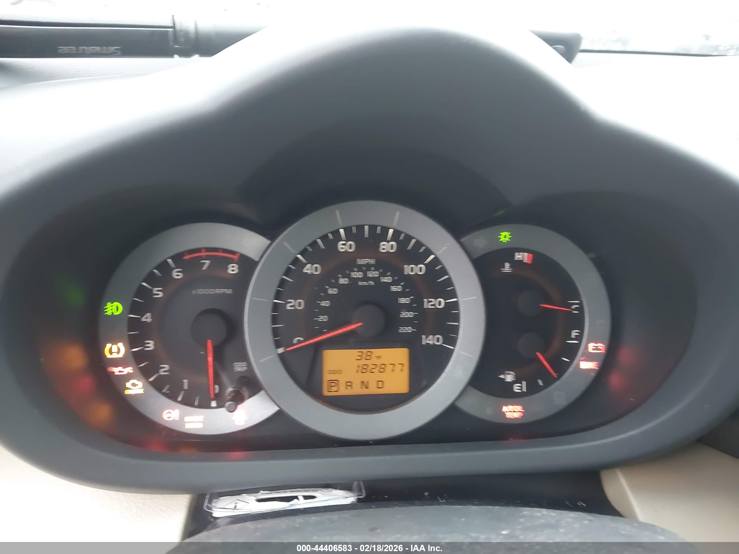 TOYOTA RAV4 image 7