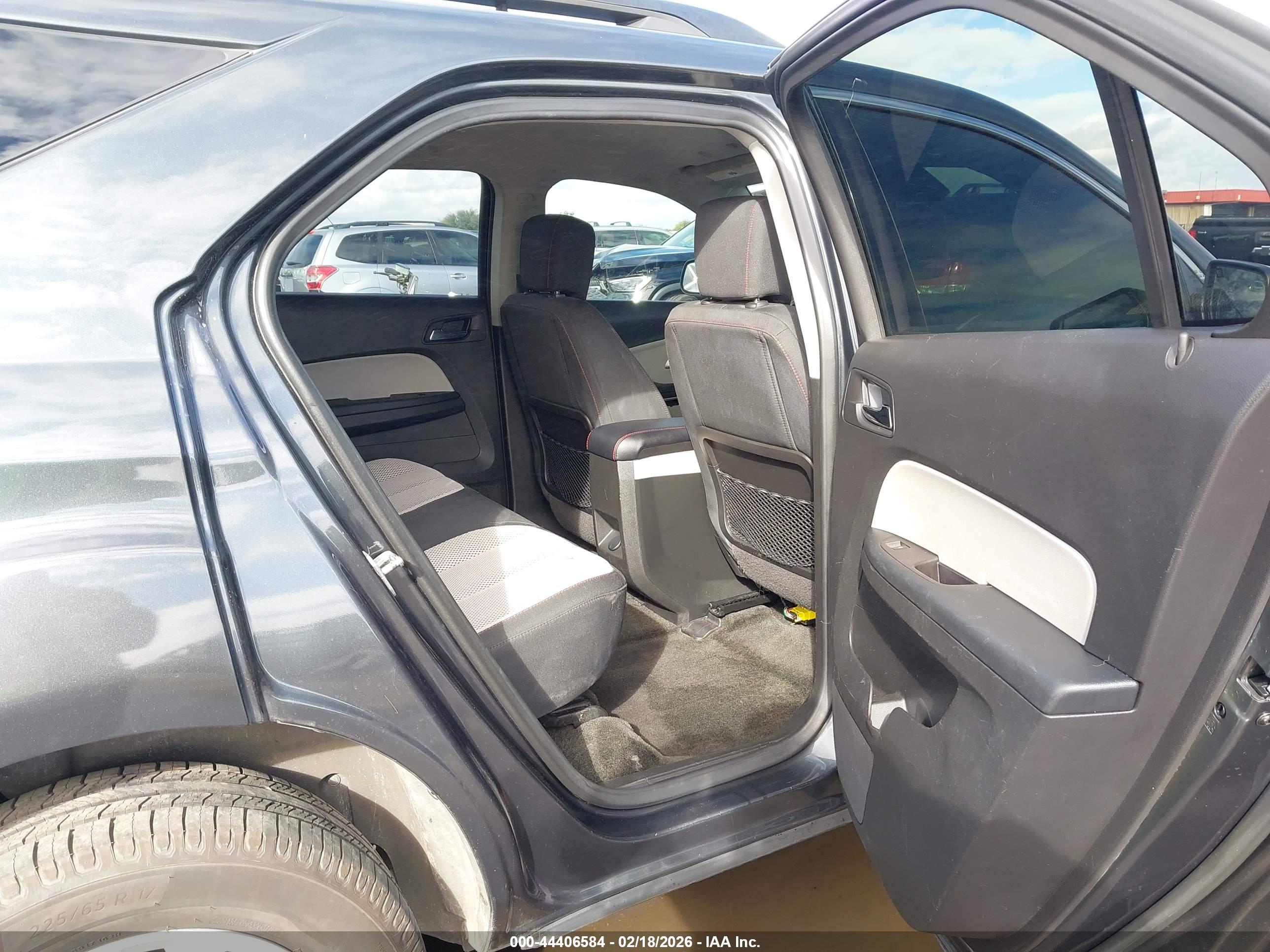 CHEVROLET EQUINOX image 8