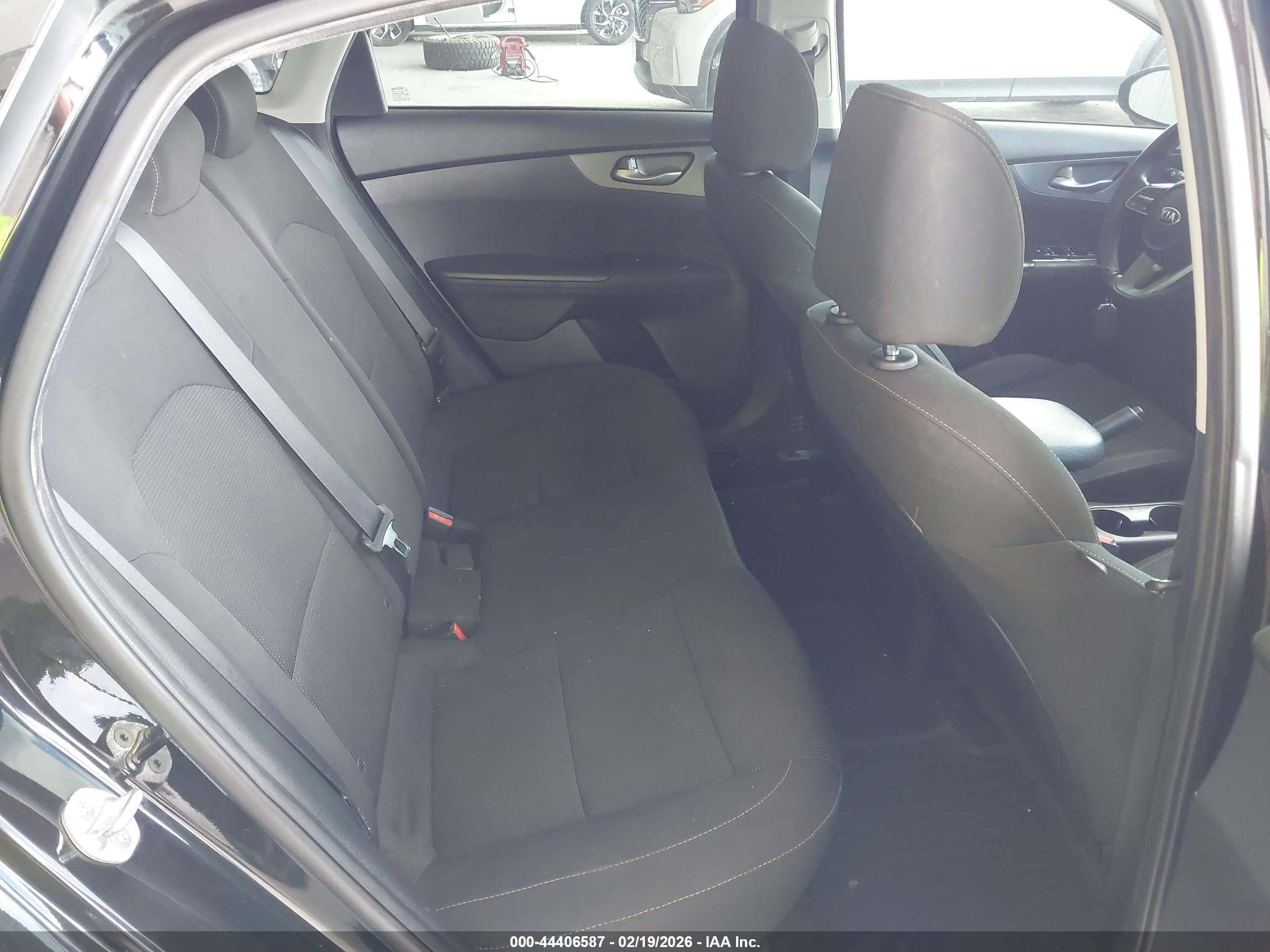 KIA FORTE image 8