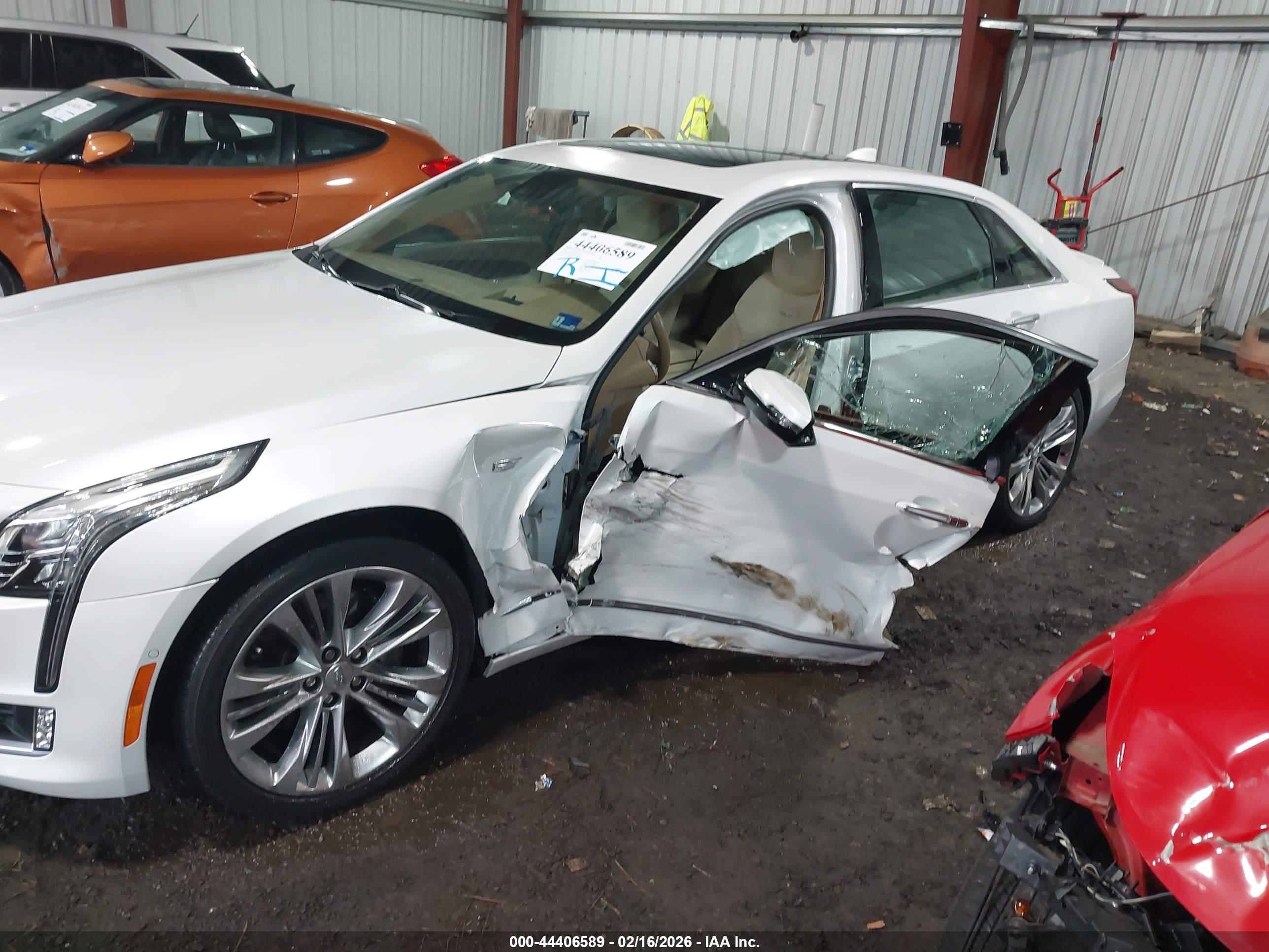 CADILLAC CT6 image 6
