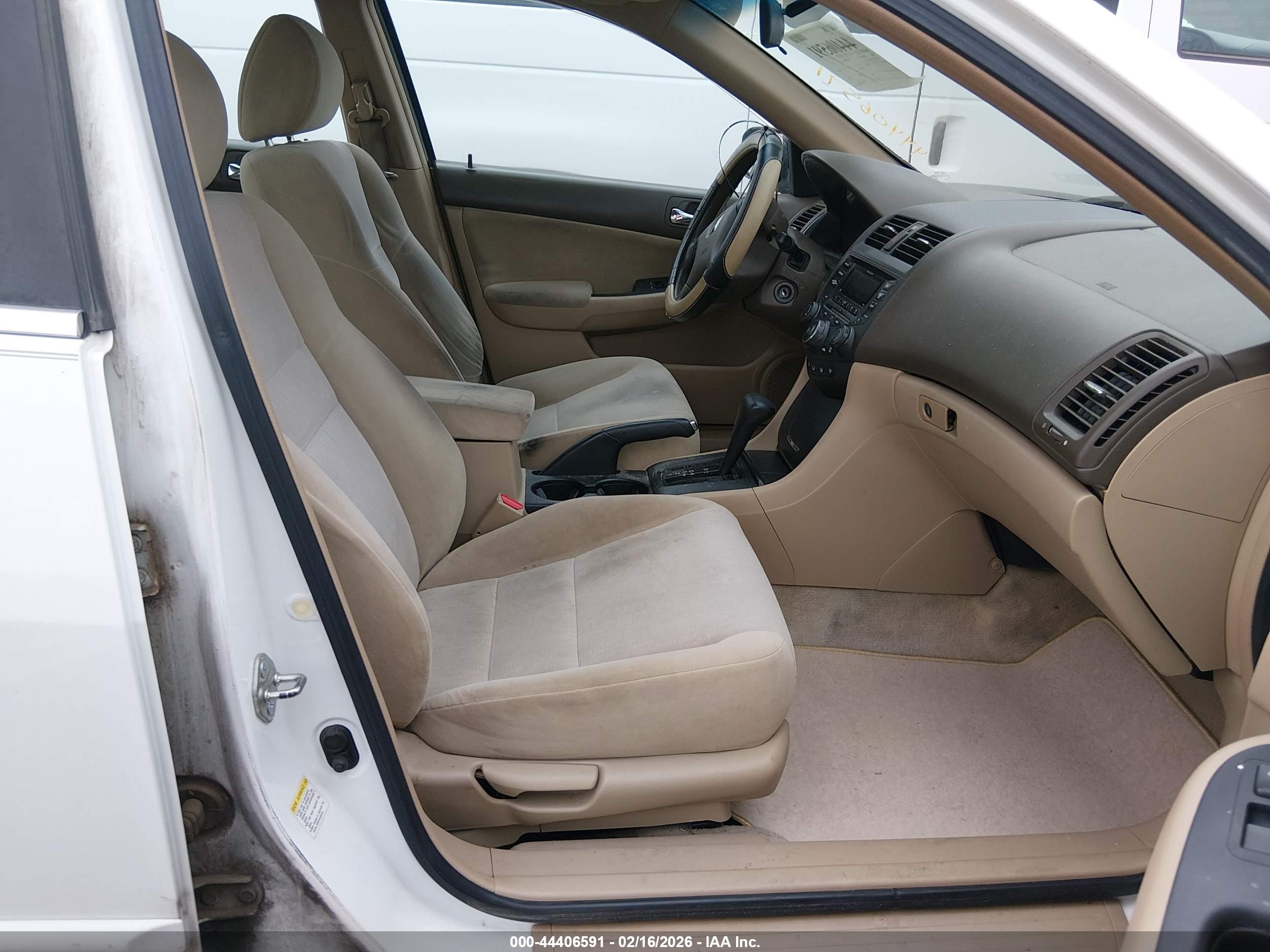 HONDA ACCORD image 5