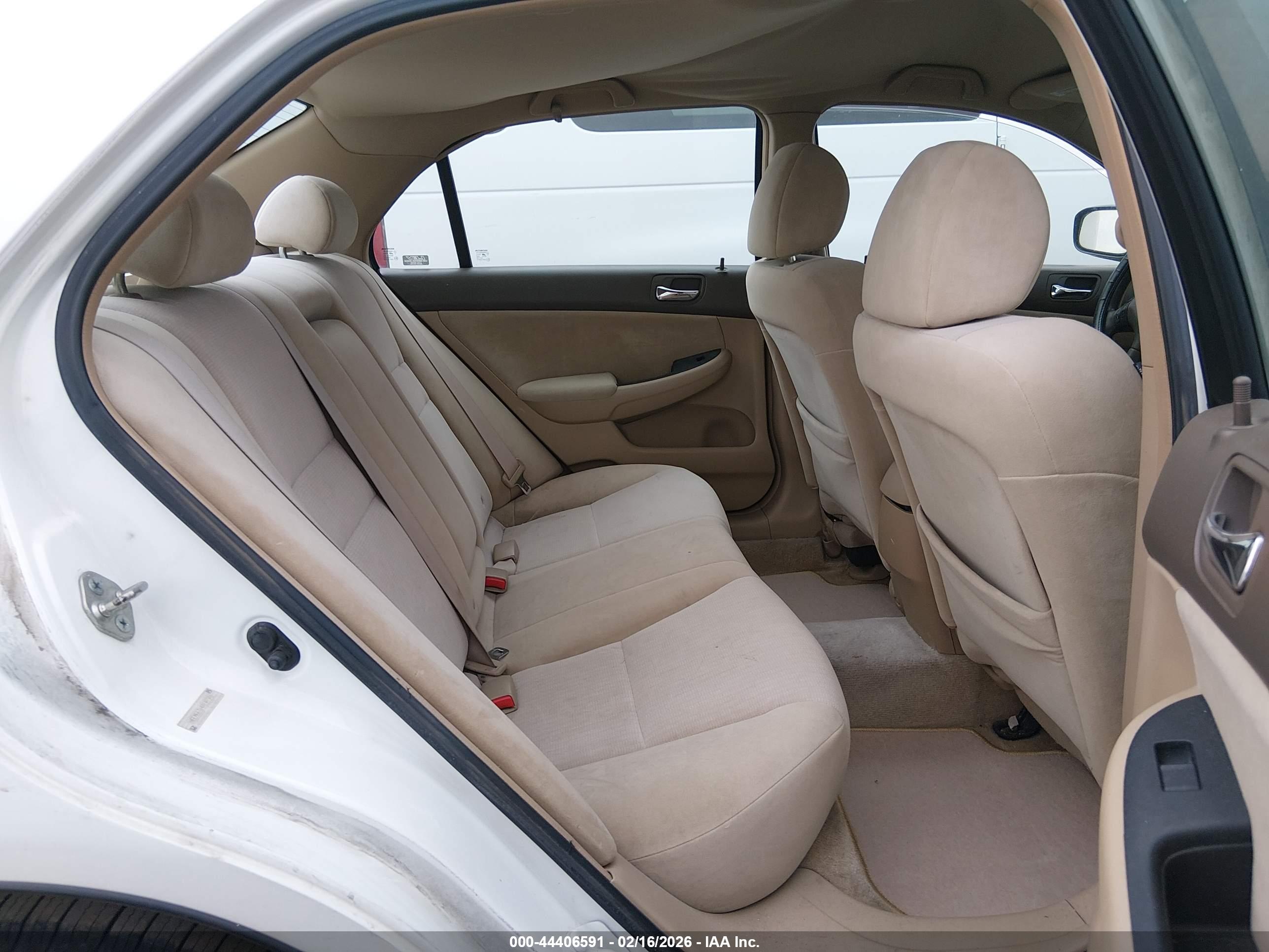 HONDA ACCORD image 8