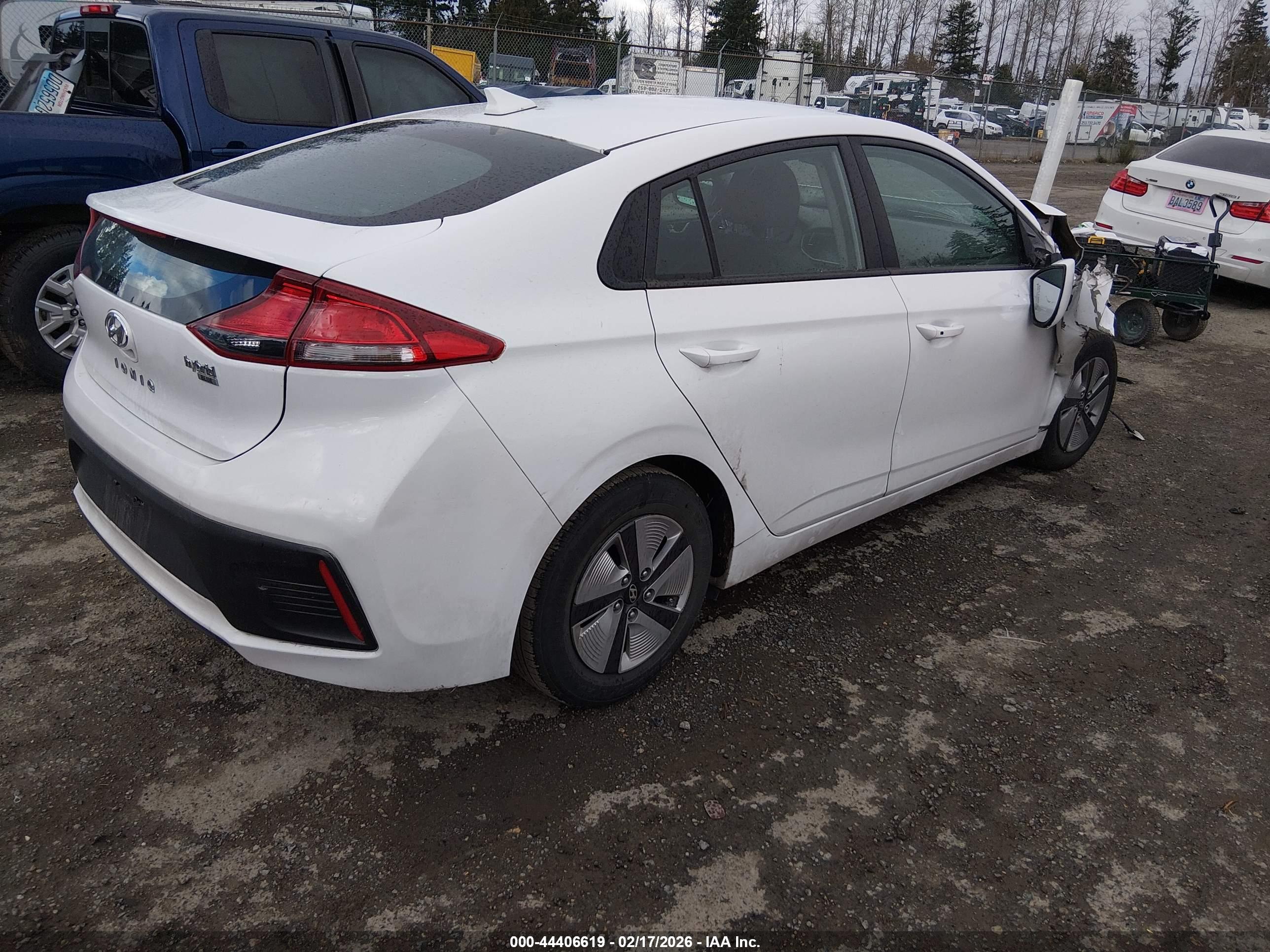 HYUNDAI IONIQ image 4