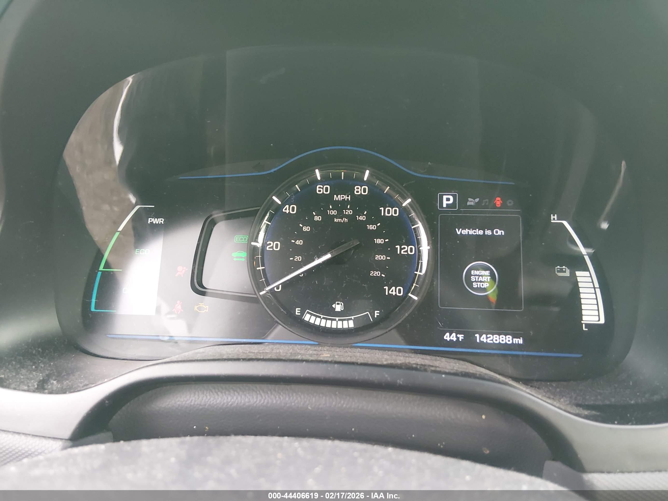 HYUNDAI IONIQ image 7