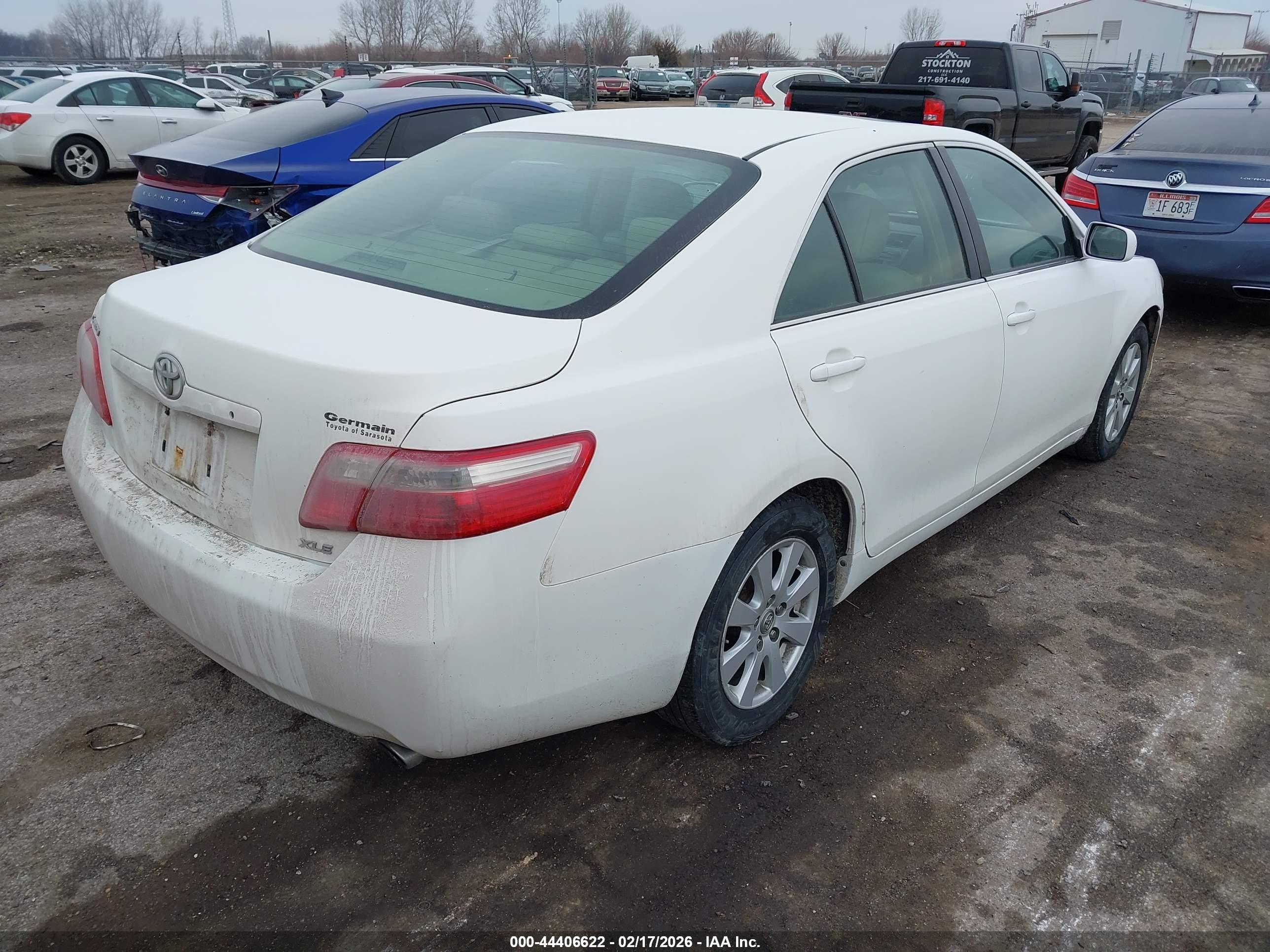TOYOTA CAMRY image 4