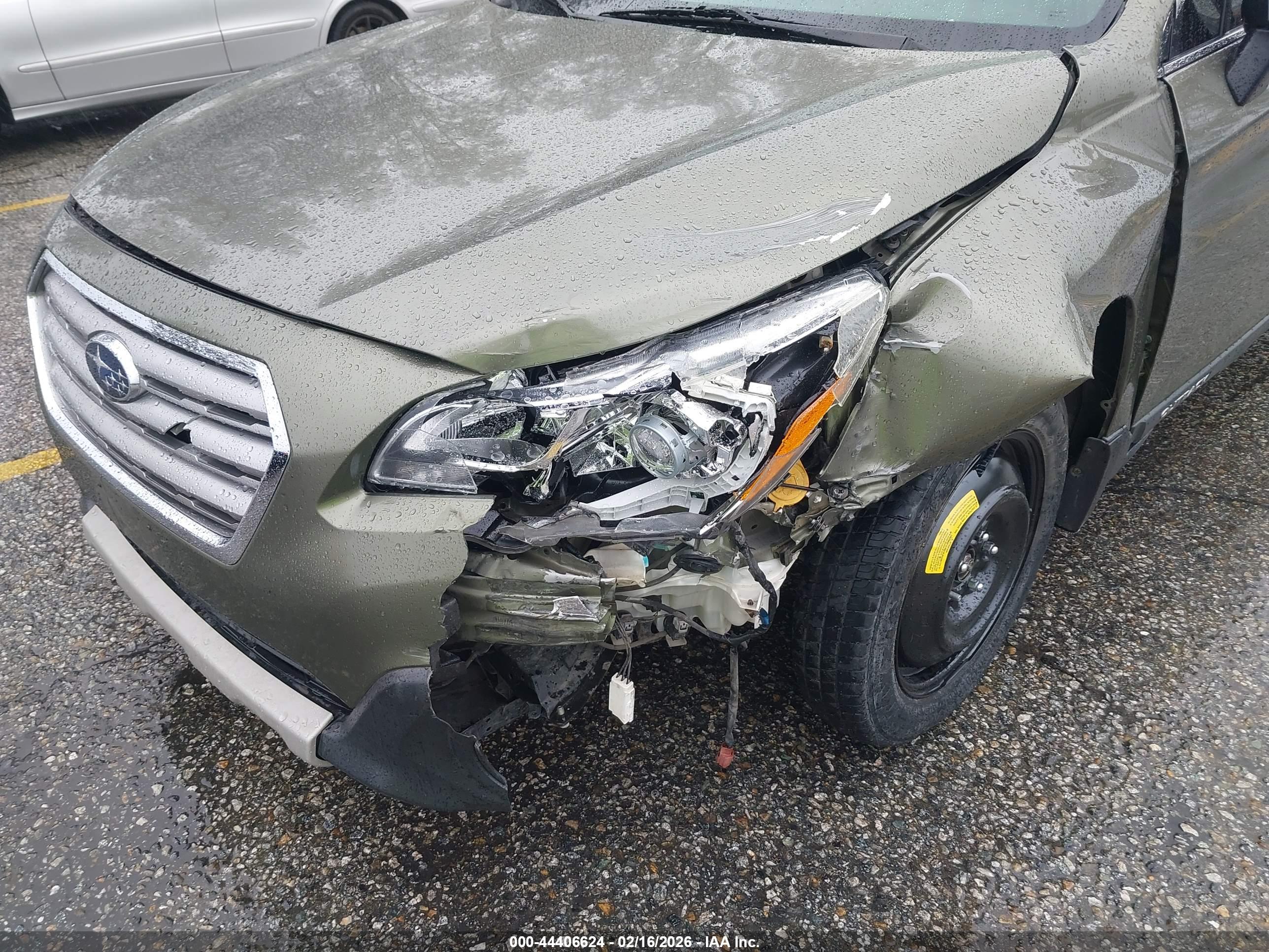 SUBARU OUTBACK image 6