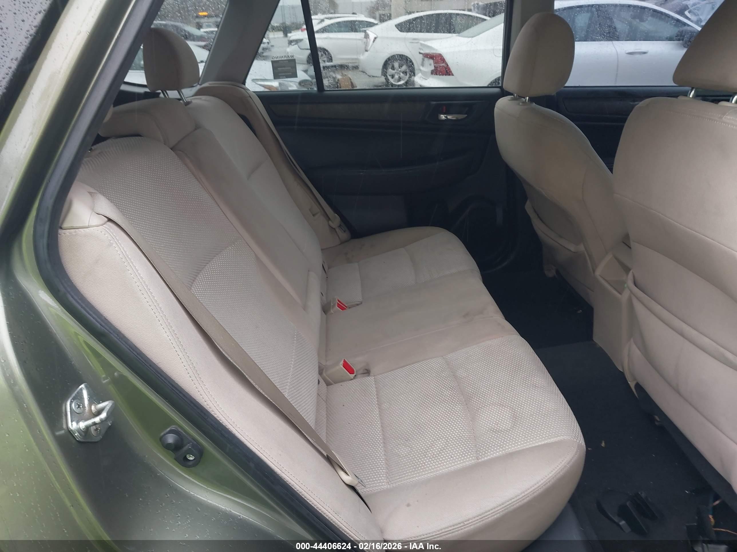 SUBARU OUTBACK image 8